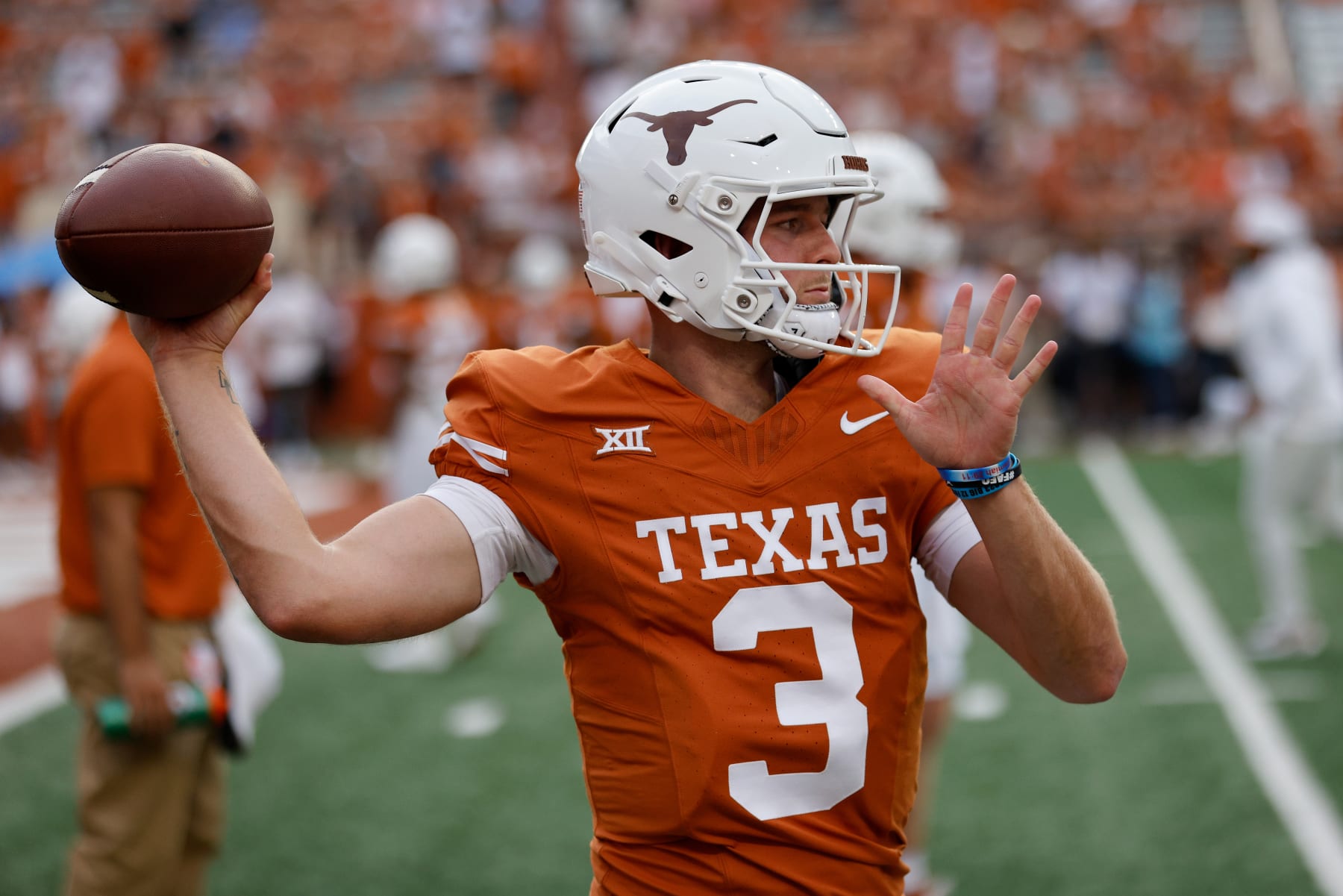 AUSTIN, TEXAS - SEPTEMBER 16: Quinn Ewers #3 of the Texas Longhorns warms up before the game against the Wyoming Cowboys at Darrell K Royal-Texas Memorial Stadium on September 16, 2023 in Austin, Texas. (Photo by Tim Warner/Getty Images)