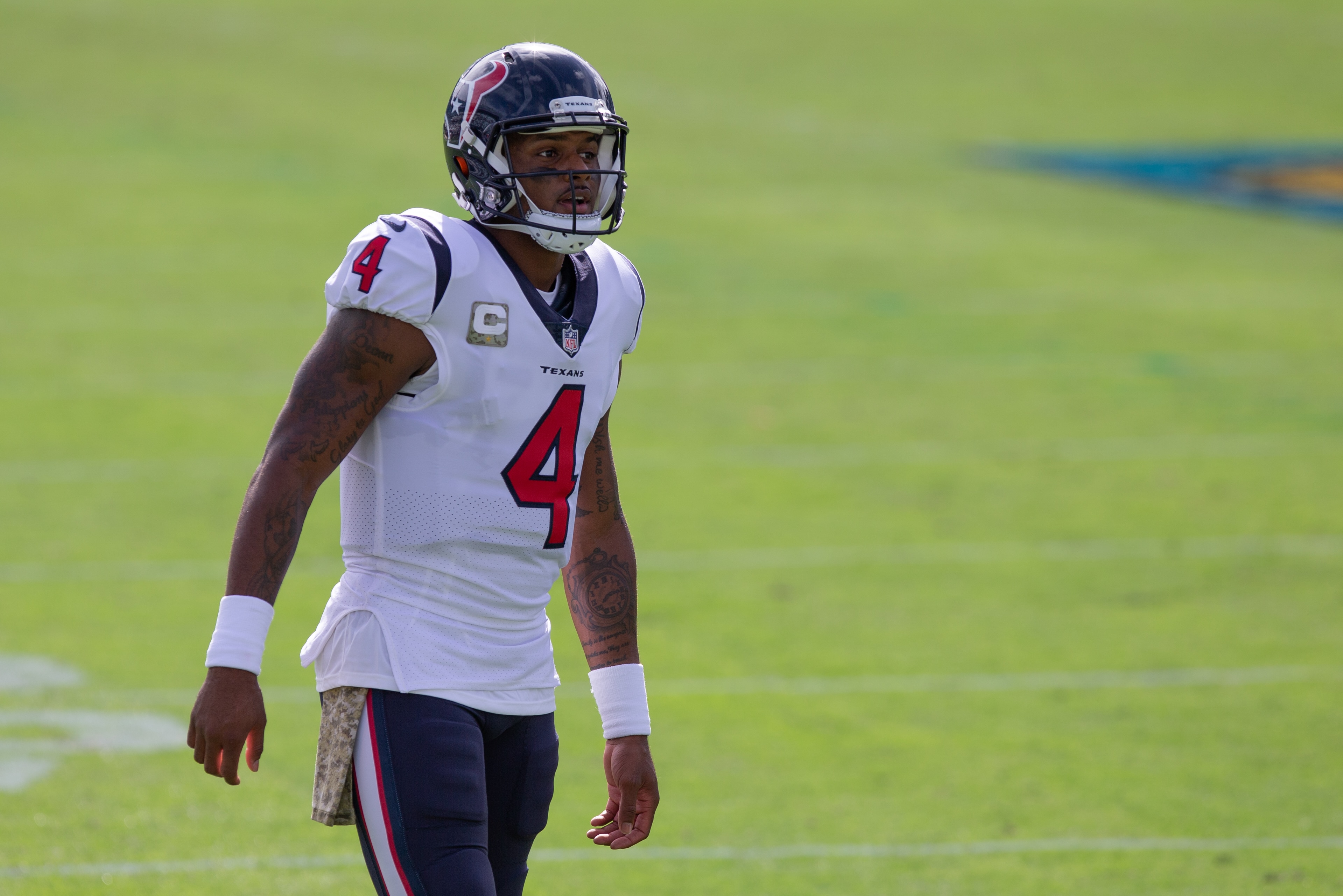 JACKSONVILLE, FL - NOVEMBER 08: Houston Texans Quarterback Deshaun Watson (4) during the game between the Houston Texans and the Jacksonville Jaguars on November 8, 2020 at TIAA Bank Field in Jacksonville, Fl. (Photo by David Rosenblum/Icon Sportswire via Getty Images)