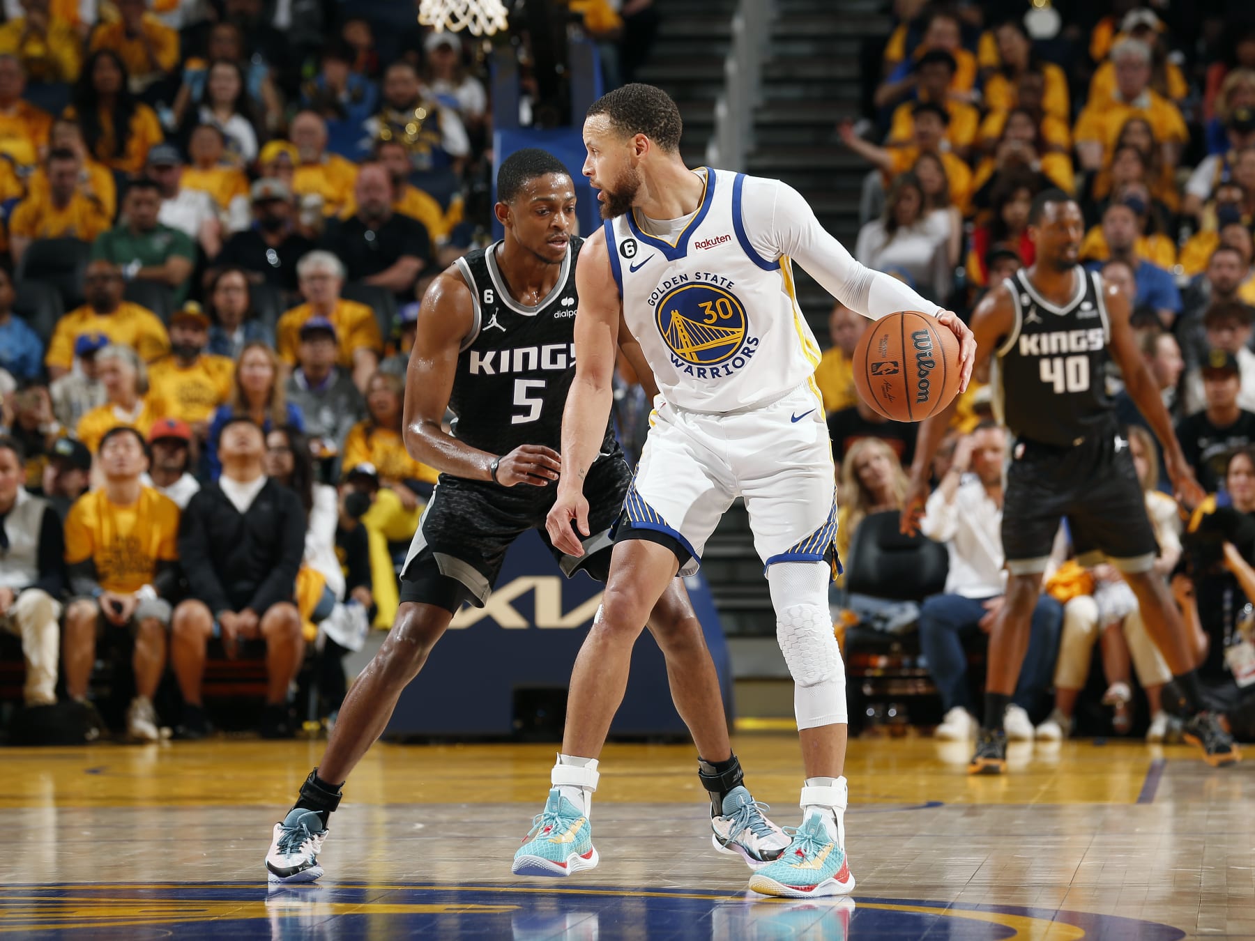 SAN FRANCISCO, CA - APRIL 23: Stephen Curry #30 of the Golden State Warriors dribbles the ball during the game against the Sacramento Kings during Round 1 Game 4 of the 2023 NBA Playoffs on April 23, 2023 at Chase Center in San Francisco, California. NOTE TO USER: User expressly acknowledges and agrees that, by downloading and or using this photograph, user is consenting to the terms and conditions of Getty Images License Agreement. Mandatory Copyright Notice: Copyright 2023 NBAE (Photo by Jed Jacobsohn/NBAE via Getty Images)