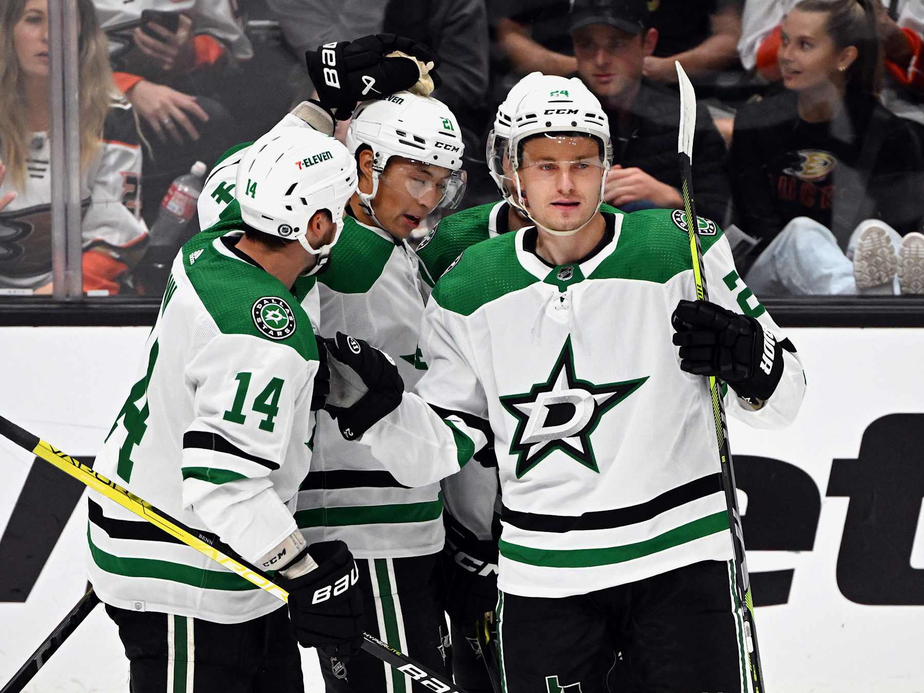 Roope Hintz, Jamie Benn and Jason Robertson.