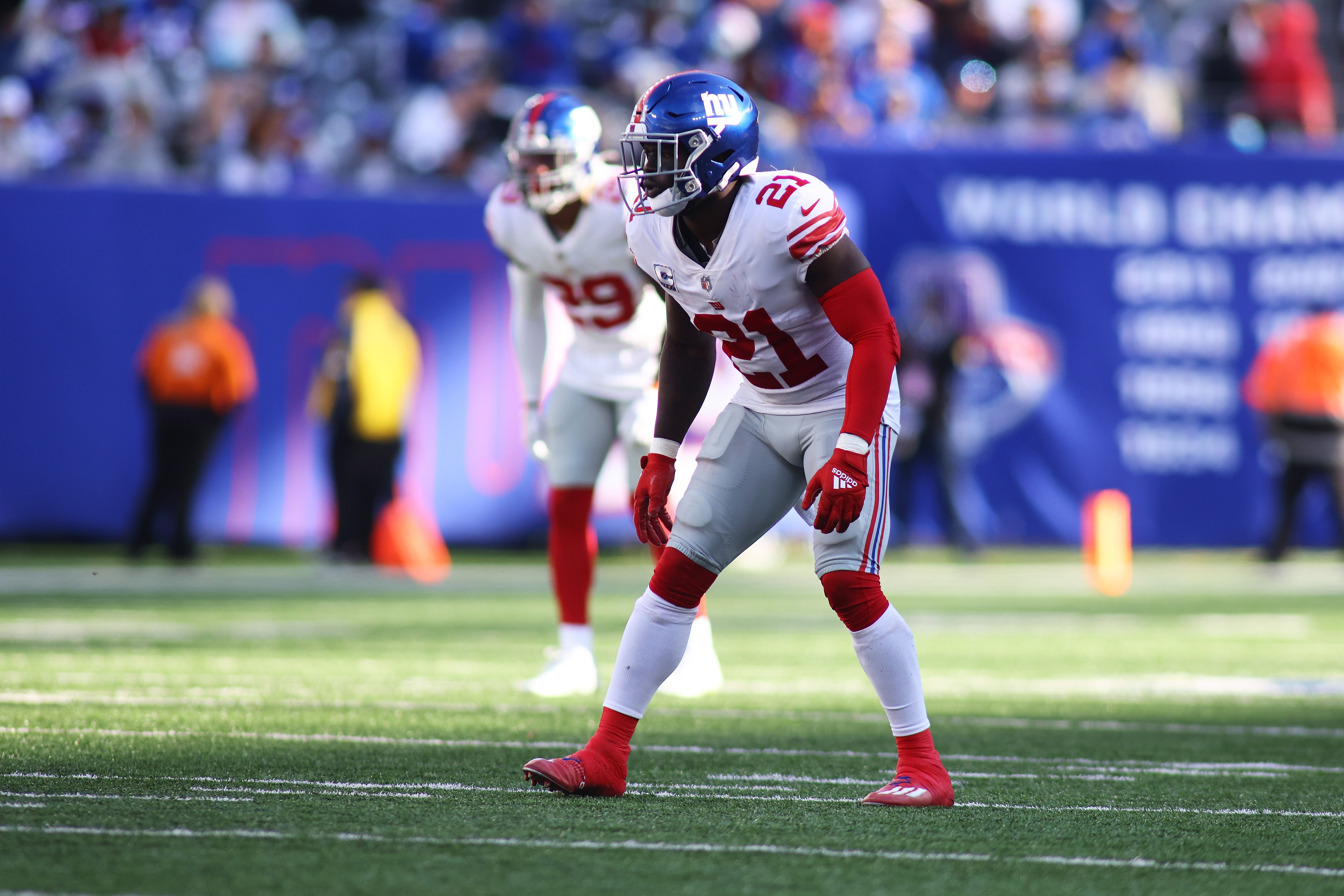 EAST RUTHERFORD, NEW JERSEY - OCTOBER 17: (NEW YORK DAILIES OUT) Jabrill Peppers #21 of the New York Giants in action against the Los Angeles Rams at MetLife Stadium on October 17, 2021 in East Rutherford, New Jersey. Los Angeles Rams defeated the New York Giants 38-11. (Photo by Mike Stobe/Getty Images)