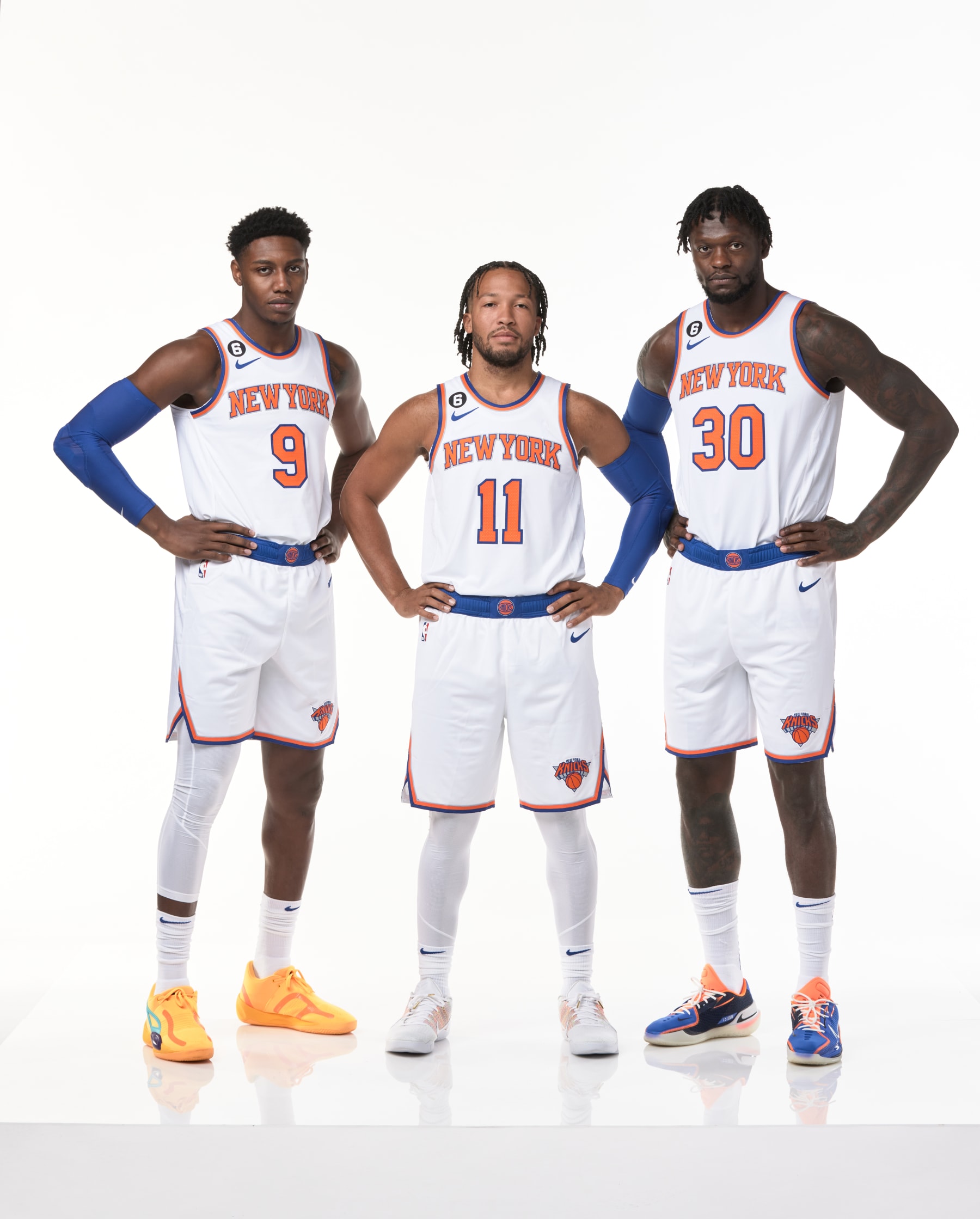 TARRYTOWN, NY- SEPTEMBER 26: RJ Barrett #9, Jalen Brunson #13 and Julius Randle #30 of the New York Knicks pose for a portrait during NBA Media Day at the Knicks Training Center on September 26, 2022 in Tarrytown, New York. NOTE TO USER: User expressly acknowledges and agrees that, by downloading and/or using this photograph, user is consenting to the terms and conditions of the Getty Images License Agreement.  Mandatory Copyright Notice: Copyright 2022 NBAE (Photo by Steven Freeman/NBAE via Getty Images)