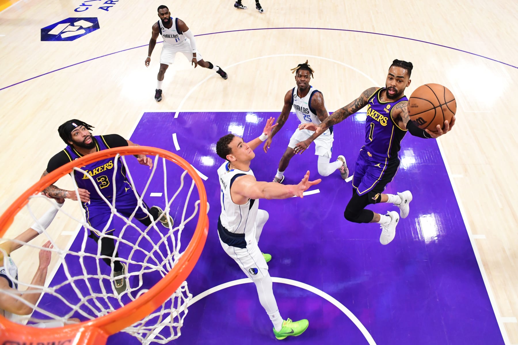 LOS ANGELES, CA -MARCH 17: D'Angelo Russell #1 of the Los Angeles Lakers drives to the basket during the game against the Dallas Mavericks on March 17, 2023 at Crypto.Com Arena in Los Angeles, California. NOTE TO USER: User expressly acknowledges and agrees that, by downloading and/or using this Photograph, user is consenting to the terms and conditions of the Getty Images License Agreement. Mandatory Copyright Notice: Copyright 2023 NBAE (Photo by Adam Pantozzi/NBAE via Getty Images)