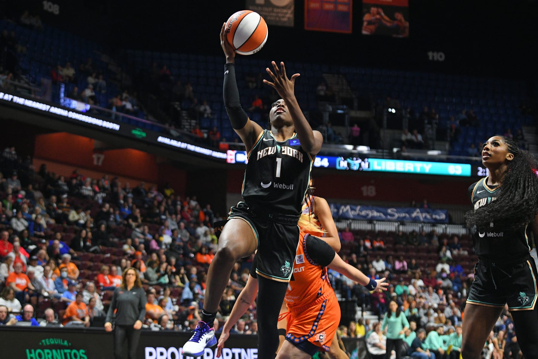 UNCASVILLE, CT - MAY 9: Marquesha Davis #1 of the New York Liberty shoots the ball during the game  against the Connecticut Sun during the WNBA Preseason Game on May 9, 2024 at the Mohegan Sun Arena in Uncasville, Connecticut. NOTE TO USER: User expressly acknowledges and agrees that, by downloading and or using this photograph, User is consenting to the terms and conditions of the Getty Images License Agreement. Mandatory Copyright Notice: Copyright 2023 NBAE (Photo by Erica Denhoff/NBAE via Getty Images)