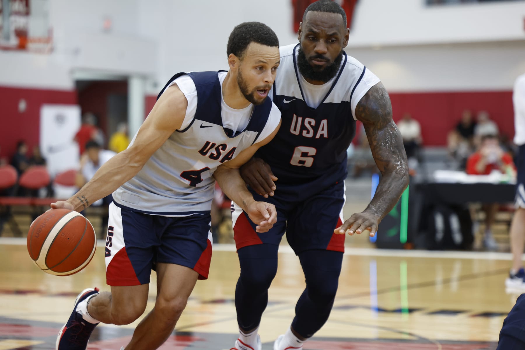 LAS VEGAS, NV - JULY 8: Stephen Curry #4 of the USAB Men's team dribbles during the USAB Men's Training Camp on July 8, 2024 at UNLV in Las Vegas, Nevada. NOTE TO USER: User expressly acknowledges and agrees that, by downloading and or using this photograph, User is consenting to the terms and conditions of the Getty Images License Agreement. Mandatory Copyright Notice: Copyright 2024 NBAE (Photo by Mercedes Oliver/NBAE via Getty Images)