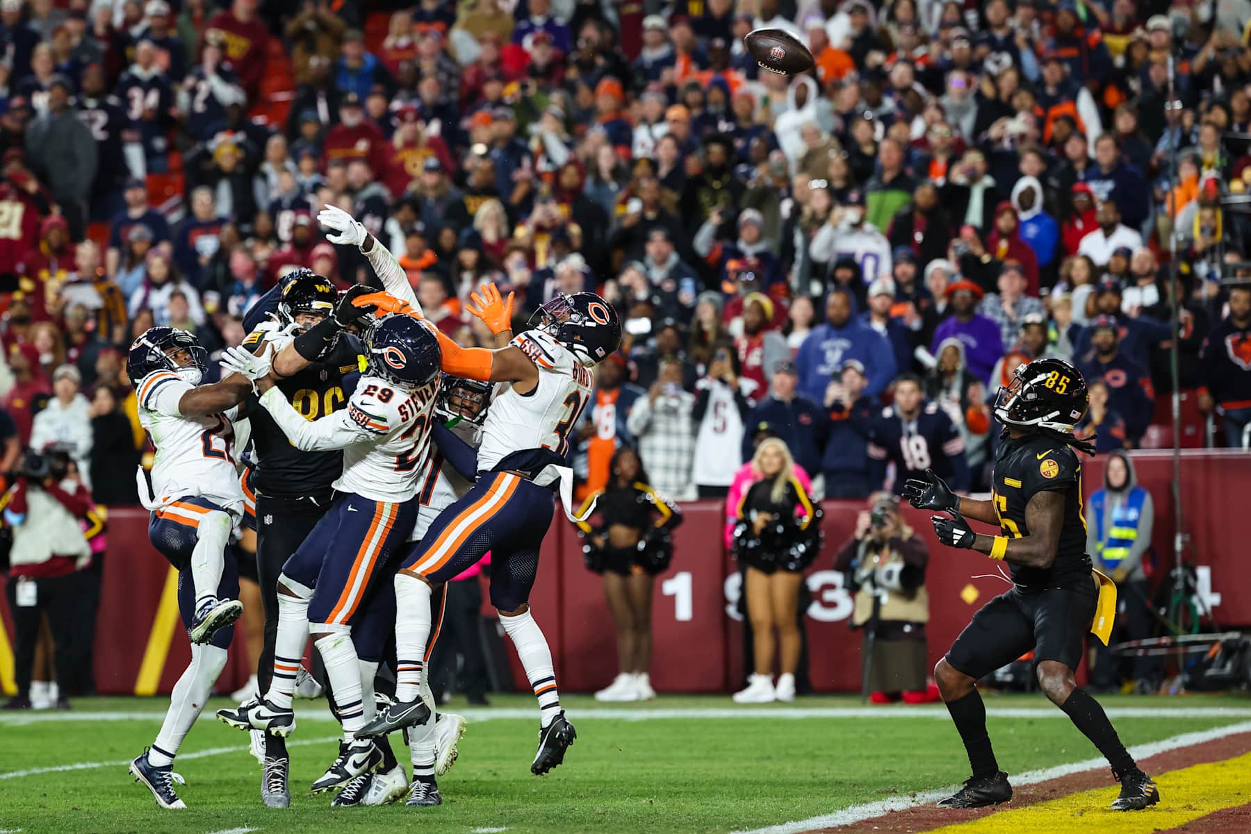 LANDOVER, MD - OCTOBER 27: Noah Brown #85 of the Washington Commanders catches a Hail Mary pass from Jayden Daniels #5 to win the game against the Chicago Bears during the second half of the game at Northwest Stadium on October 27, 2024 in Landover, Maryland. (Photo by Scott Taetsch/Getty Images)