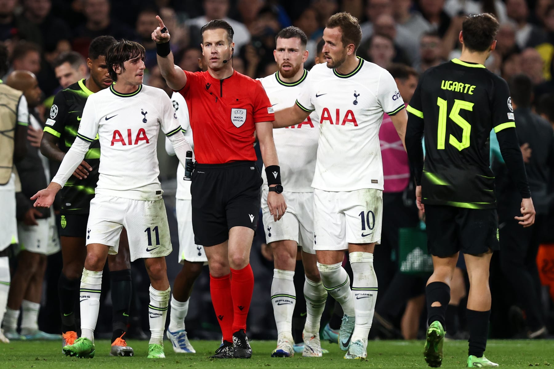 A dramatic night in the Champions League saw Spurs narrowly miss out on qualification for the Knockout Stages.