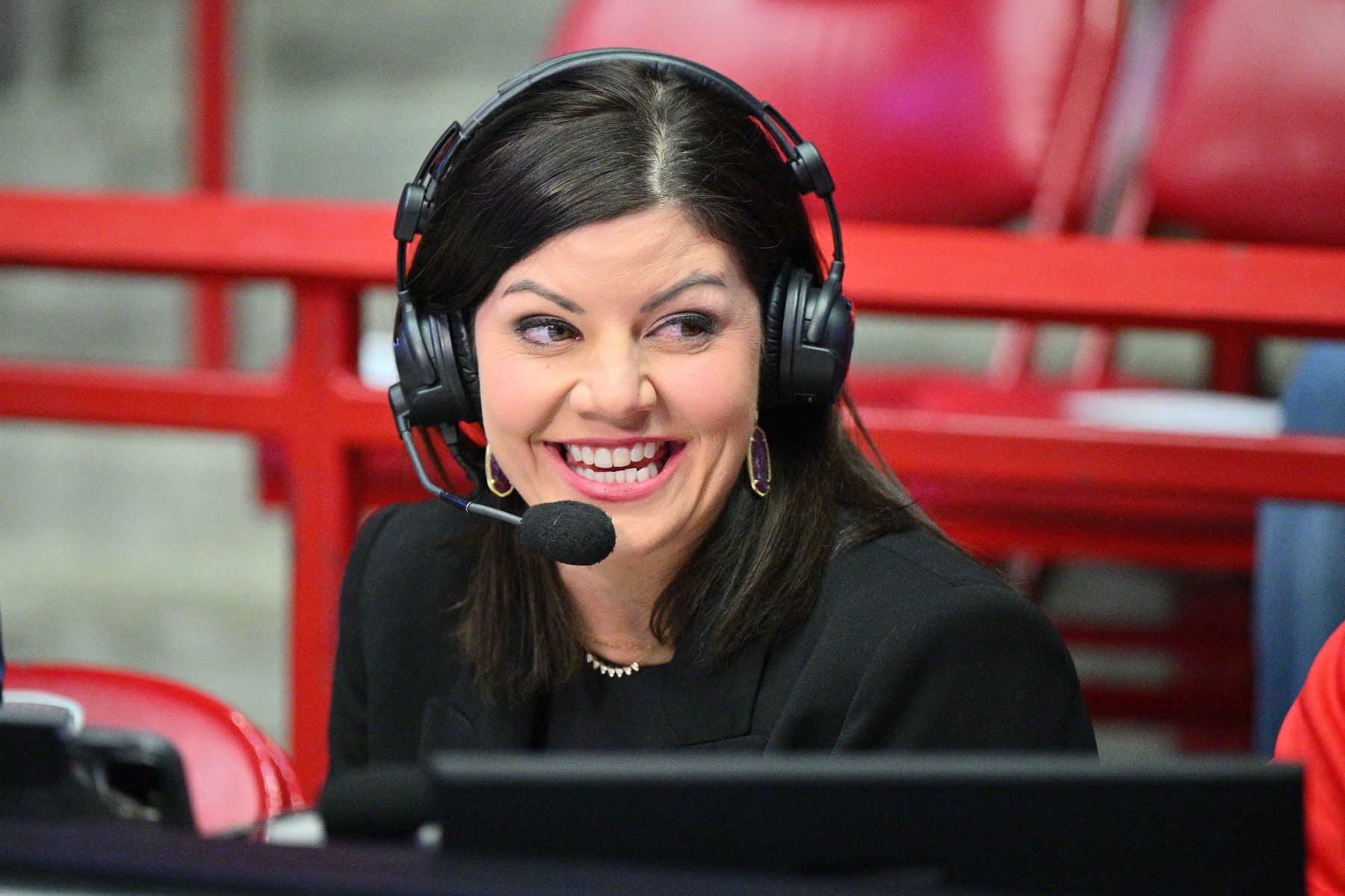 ALBUQUERQUE, NEW MEXICO - JANUARY 28: Play-by-play announcer Jenny Cavnar prepares before a game between the Nevada W at The Pit on January 28, 2024 in Albuquerque, New Mexico. (Photo by Sam Wasson/Getty Images)