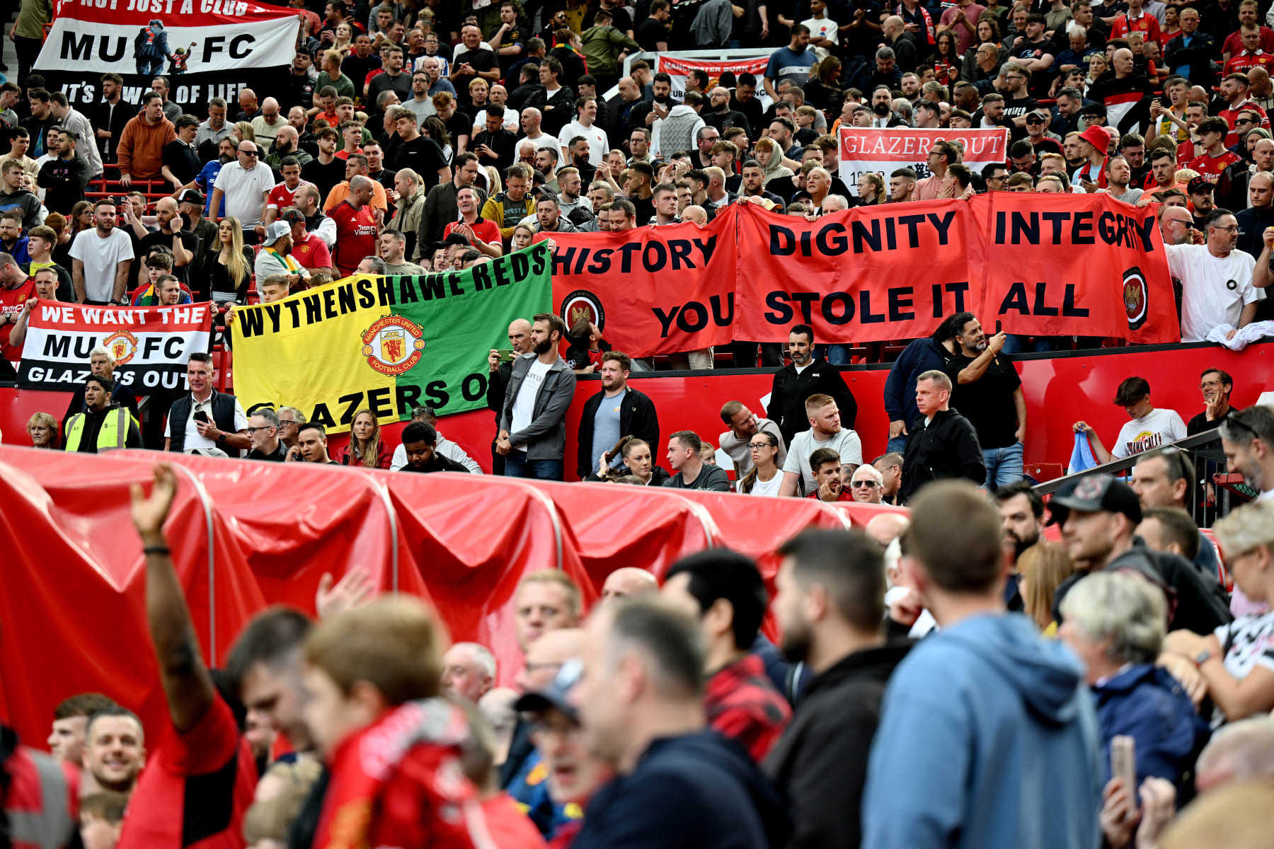 Fans at Old Trafford will get to see Harry Kane play again, but in a Bayern Munich jersey.