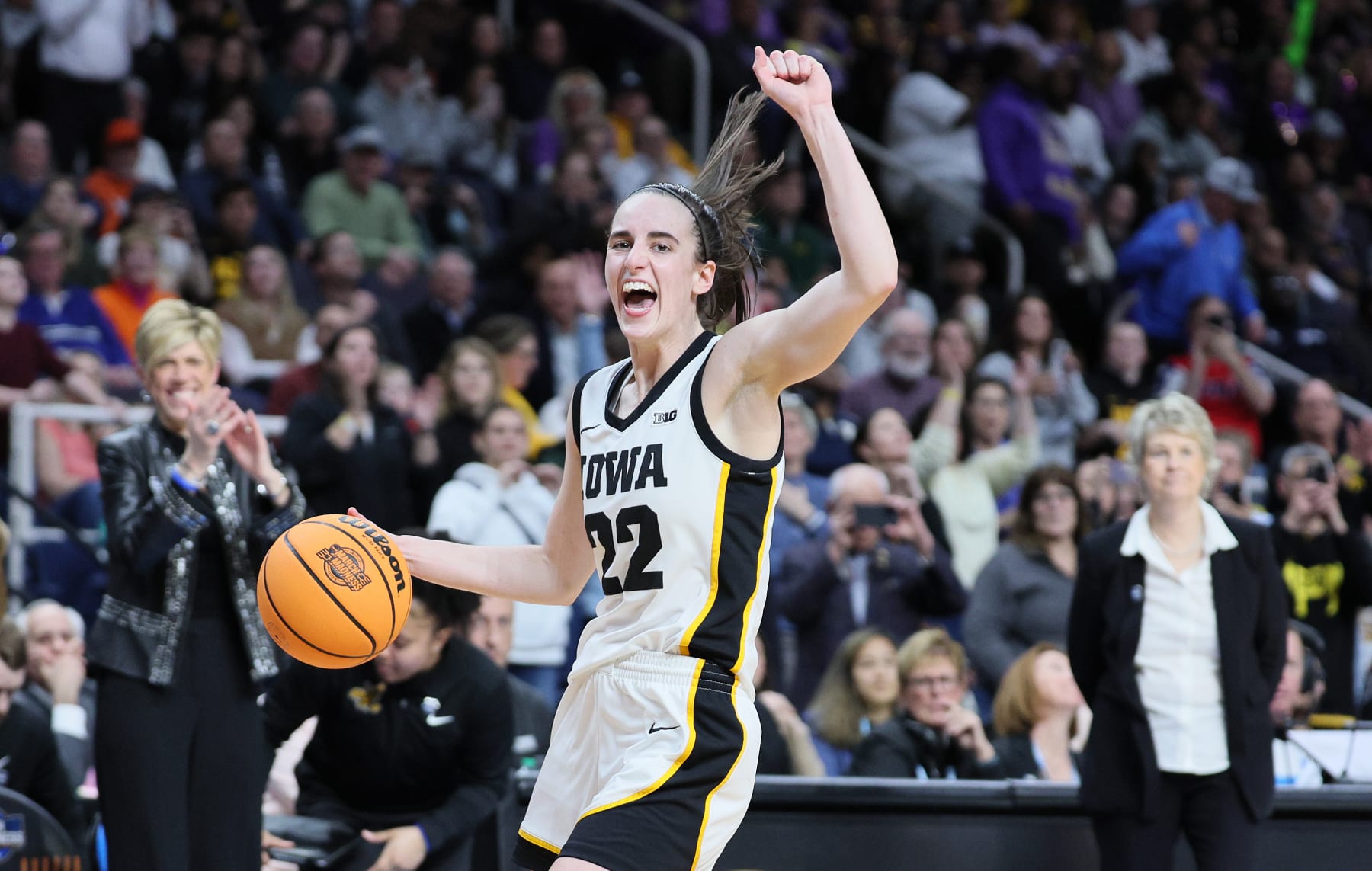 ALBANY, NEW YORK - APRIL 01: Caitlin Clark #22 of the Iowa Hawkeyes celebrates after the win against the LSU Tigers during the finals of the NCAA Women's Basketball Tournament - Albany Regional at MVP Arena on April 01, 2024 in Albany, New York. (Photo by Andy Lyons/Getty Images)