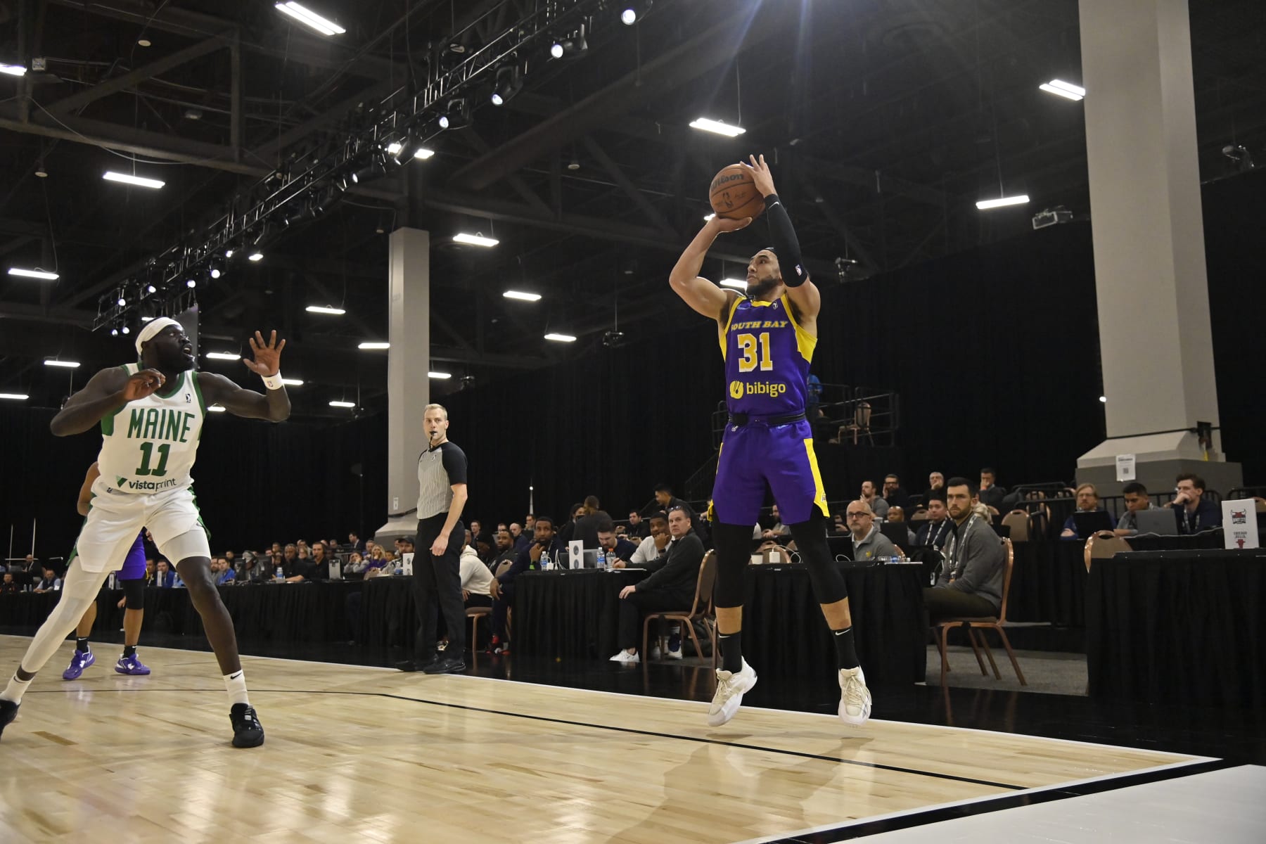 LAS VEGAS, NV - DECEMBER 19: Devin Cannady #31 of the South Bay Lakers shoots a three point basket during the game against the Maine Celtics during the 2022-23 G League Winter Showcase on December 19, 2022 in Las Vegas, Nevada. NOTE TO USER: User expressly acknowledges and agrees that, by downloading and or using this photograph, User is consenting to the terms and conditions of the Getty Images License Agreement. Mandatory Copyright Notice: Copyright 2022 NBAE (Photo by David Becker/NBAE via Getty Images)