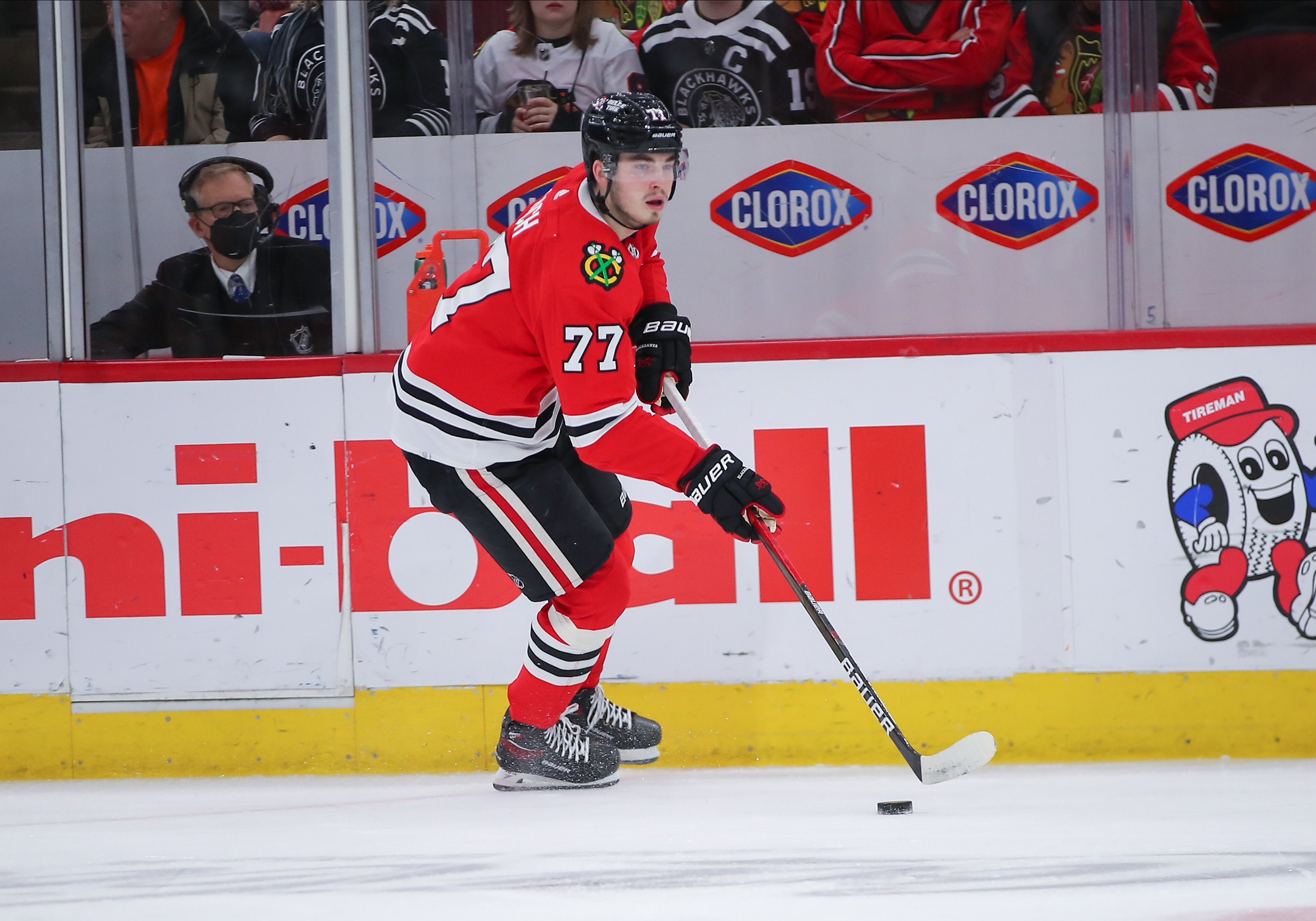 CHICAGO, IL - APRIL 10: Chicago Blackhawks center Kirby Dach (77) skates with the puck in action during a game between the Dallas Stars and the Chicago Blackhawks on April 10, 2022 at the United Center in Chicago, IL. (Photo by Melissa Tamez/Icon Sportswire via Getty Images)