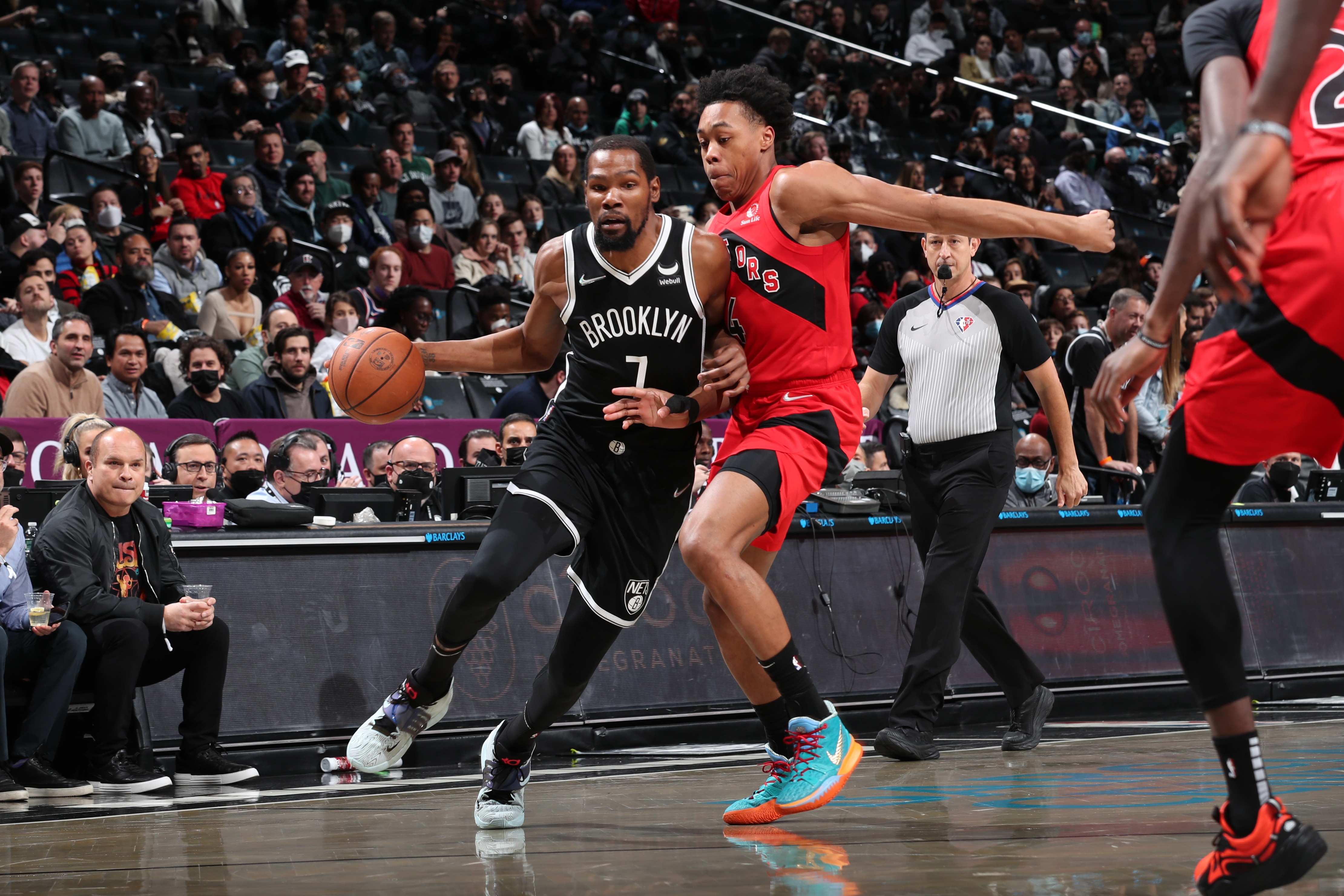 BROOKLYN, NY - DECEMBER 14: Kevin Durant #7 of the Brooklyn Nets drives to the basket during the game against the Toronto Raptors on December 14, 2021 at Barclays Center in Brooklyn, New York. NOTE TO USER: User expressly acknowledges and agrees that, by downloading and or using this Photograph, user is consenting to the terms and conditions of the Getty Images License Agreement. Mandatory Copyright Notice: Copyright 2021 NBAE (Photo by David L. Nemec/NBAE via Getty Images)