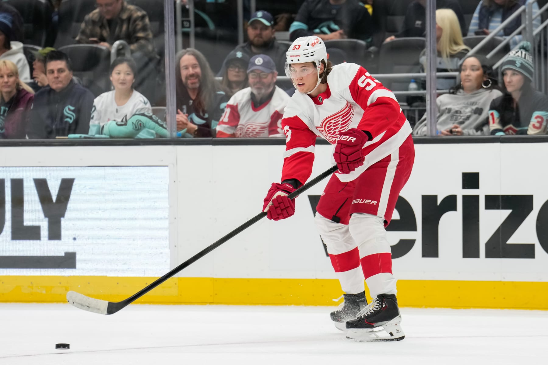 SEATTLE, WASHINGTON - FEBRUARY 19: Moritz Seider #53 of the Detroit Red Wings makes an outlet pass during the first period of a game against the Seattle Kraken at Climate Pledge Arena on February 19, 2024 in Seattle, Washington. (Photo by Christopher Mast/NHLI via Getty Images) SEATTLE, WASHINGTON - FEBRUARY 19: Moritz Seider #53 of the Detroit Red Wings makes an outlet pass during the first period of a game against the Seattle Kraken at Climate Pledge Arena on February 19, 2024 in Seattle, Washington. (Photo by Christopher Mast/NHLI via Getty Images)