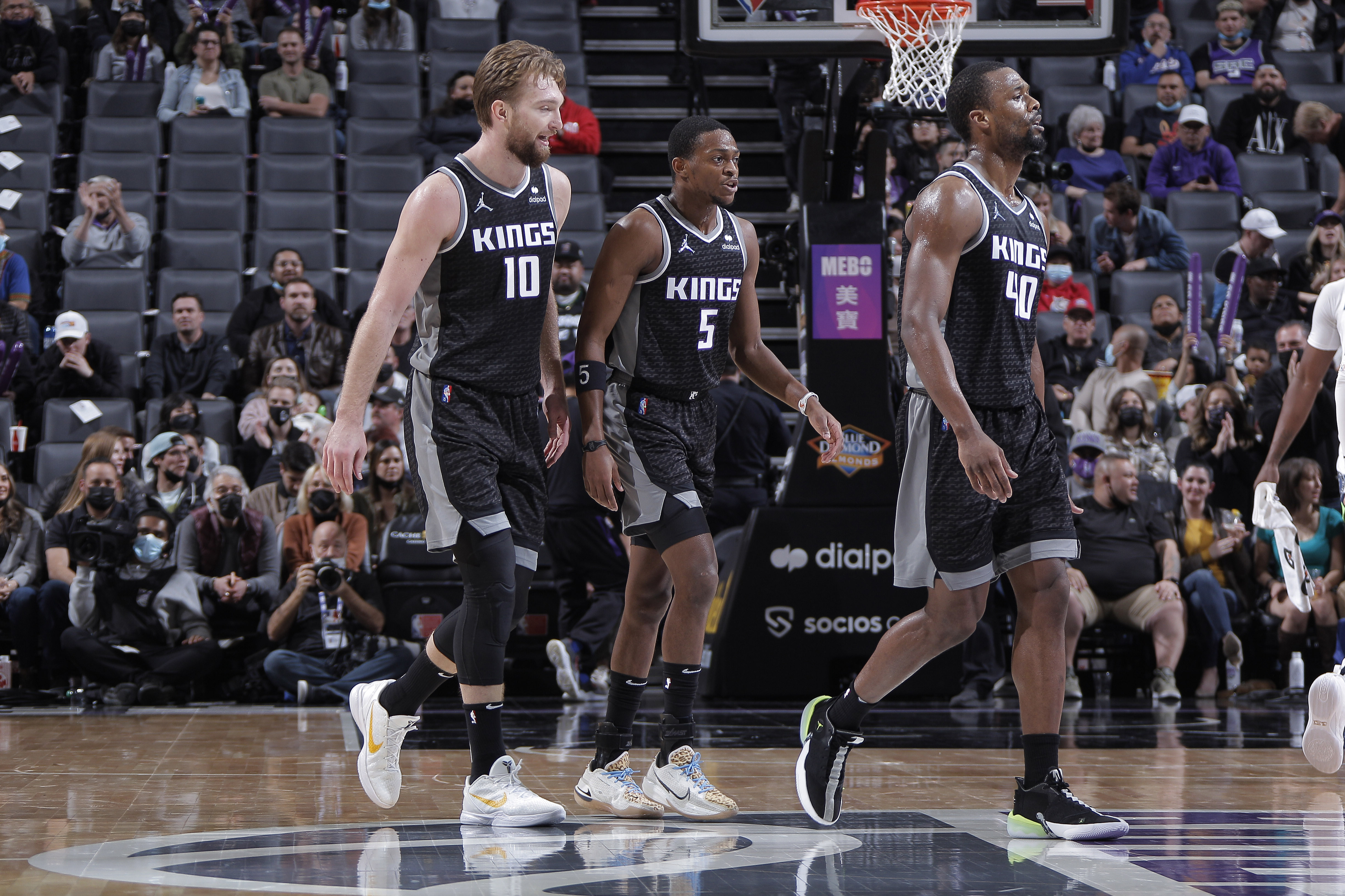 SACRAMENTO, CA - FEBRUARY 9: Domantas Sabonis #10, De'Aaron Fox #5 and Harrison Barnes #40 of the Sacramento Kings face the Minnesota Timberwolves on February 9, 2022 at Golden 1 Center in Sacramento, California. NOTE TO USER: User expressly acknowledges and agrees that, by downloading and or using this photograph, User is consenting to the terms and conditions of the Getty Images Agreement. Mandatory Copyright Notice: Copyright 2022 NBAE (Photo by Rocky Widner/NBAE via Getty Images)