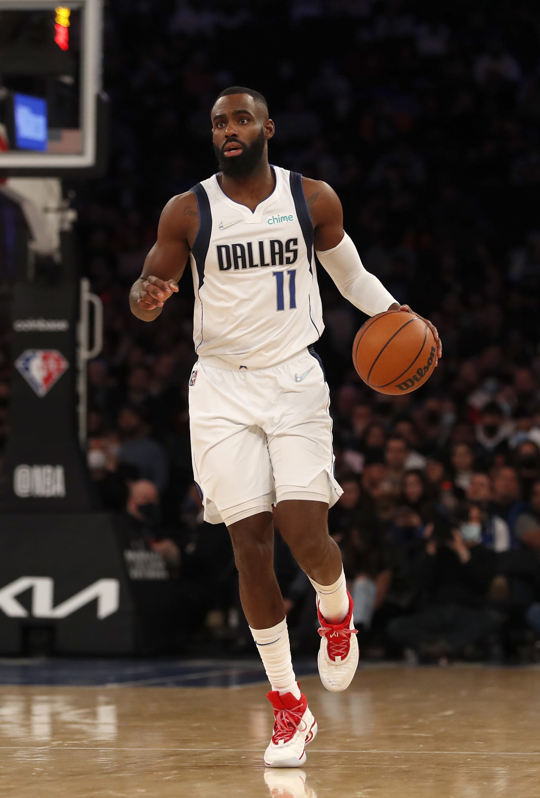 NEW YORK, NEW YORK - JANUARY 12: (NEW YORK DAILIES OUT)  Tim Hardaway Jr. #11 of the Dallas Mavericks in action against the New York Knicks at Madison Square Garden on January 12, 2022 in New York City. The Knicks defeated the Mavericks 108-85. NOTE TO USER: User expressly acknowledges and agrees that, by downloading and or using this photograph, user is consenting to the terms and conditions of the Getty Images License Agreement. (Photo by Jim McIsaac/Getty Images)