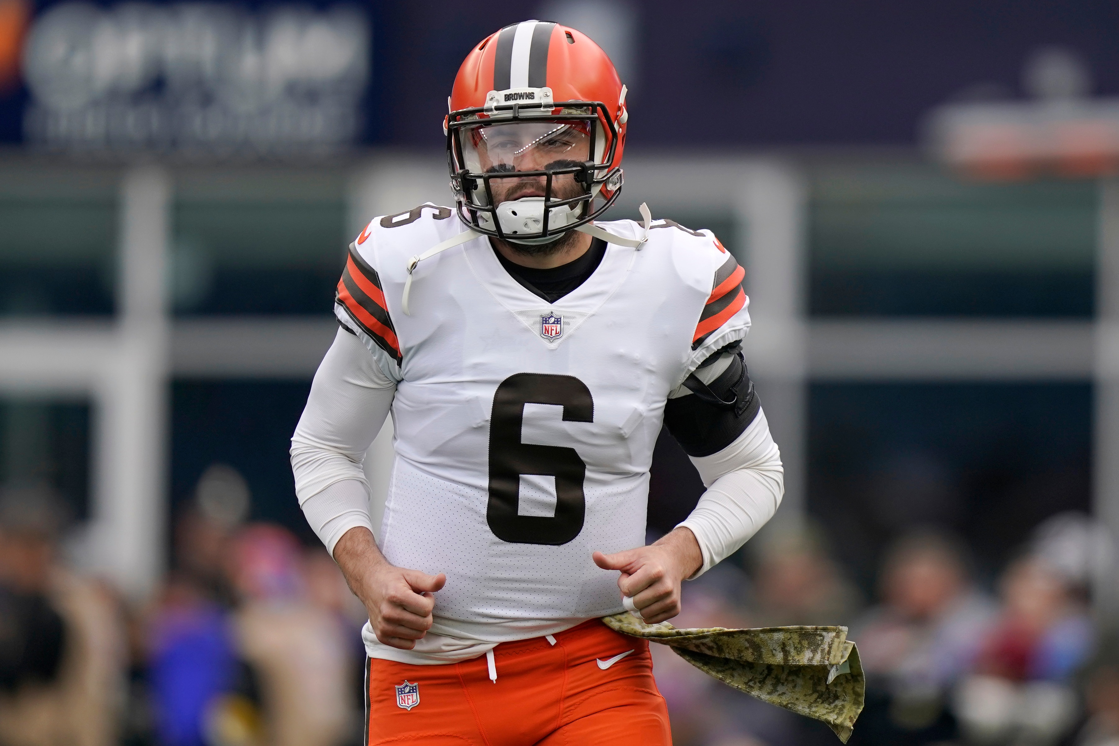 Cleveland Browns quarterback Baker Mayfield (6) throws prior to an NFL football game, Sunday, Nov. 14, 2021, in Foxborough, Mass. (AP Photo/Steven Senne)