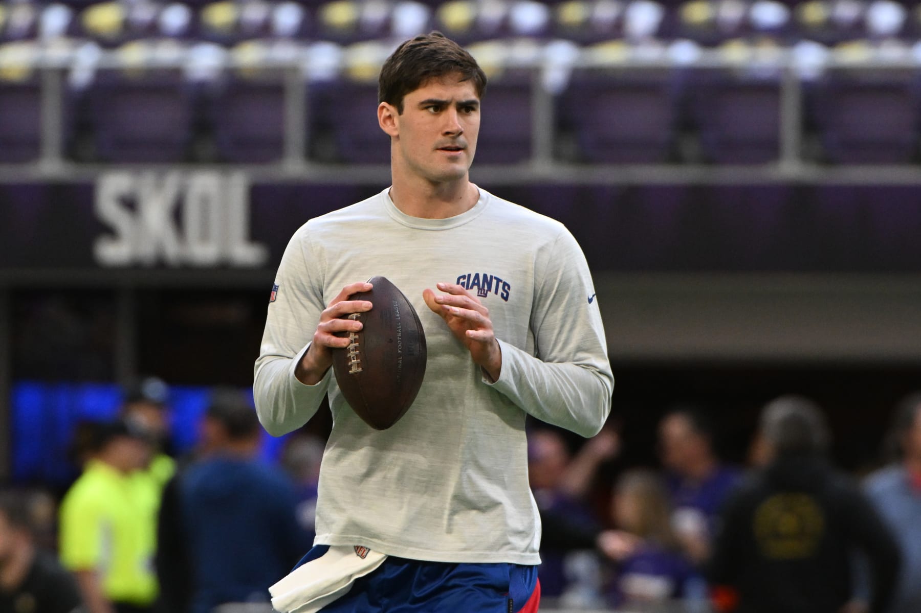 MINNEAPOLIS, MINNESOTA - JANUARY 15: Daniel Jones #8 of the New York Giants warms up prior to playing the Minnesota Vikings in the NFC Wild Card playoff game at U.S. Bank Stadium on January 15, 2023 in Minneapolis, Minnesota. (Photo by Stephen Maturen/Getty Images)