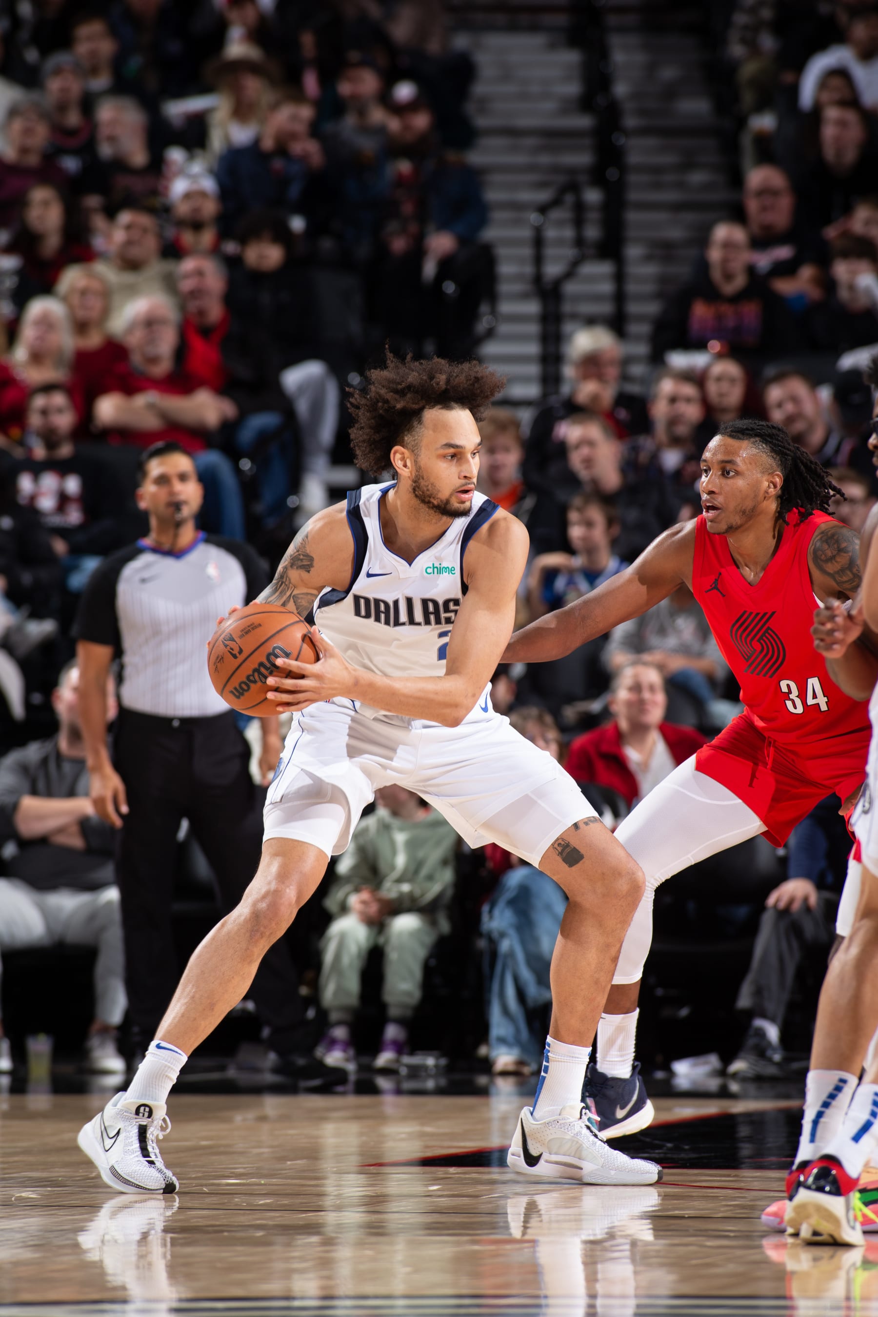 PORTLAND, OR - DECEMBER 8:  Dereck Lively II #2 of the Dallas Mavericks handles the ball during the game  on December 8, 2023 at the Moda Center Arena in Portland, Oregon. NOTE TO USER: User expressly acknowledges and agrees that, by downloading and or using this photograph, user is consenting to the terms and conditions of the Getty Images License Agreement. Mandatory Copyright Notice: Copyright 2023 NBAE (Photo by Cameron Browne/NBAE via Getty Images)
