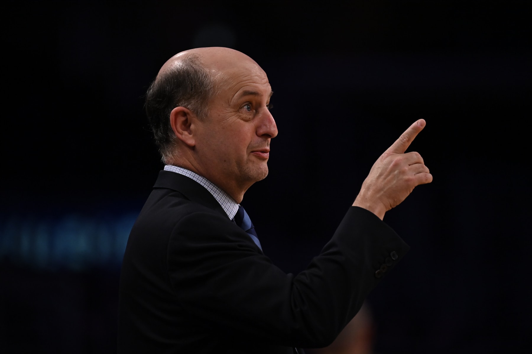 Basketball: ESPN analyst Jeff Van Gundy looks on prior to a game between the New York Knicks vs Los Angeles Lakers at Crypto.com Arena. 
Los Angeles, CA 3/12/2023 
CREDIT: John W. McDonough (Photo by John W. McDonough/Sports Illustrated via Getty Images) 
(Set Number: X164321 TK1))