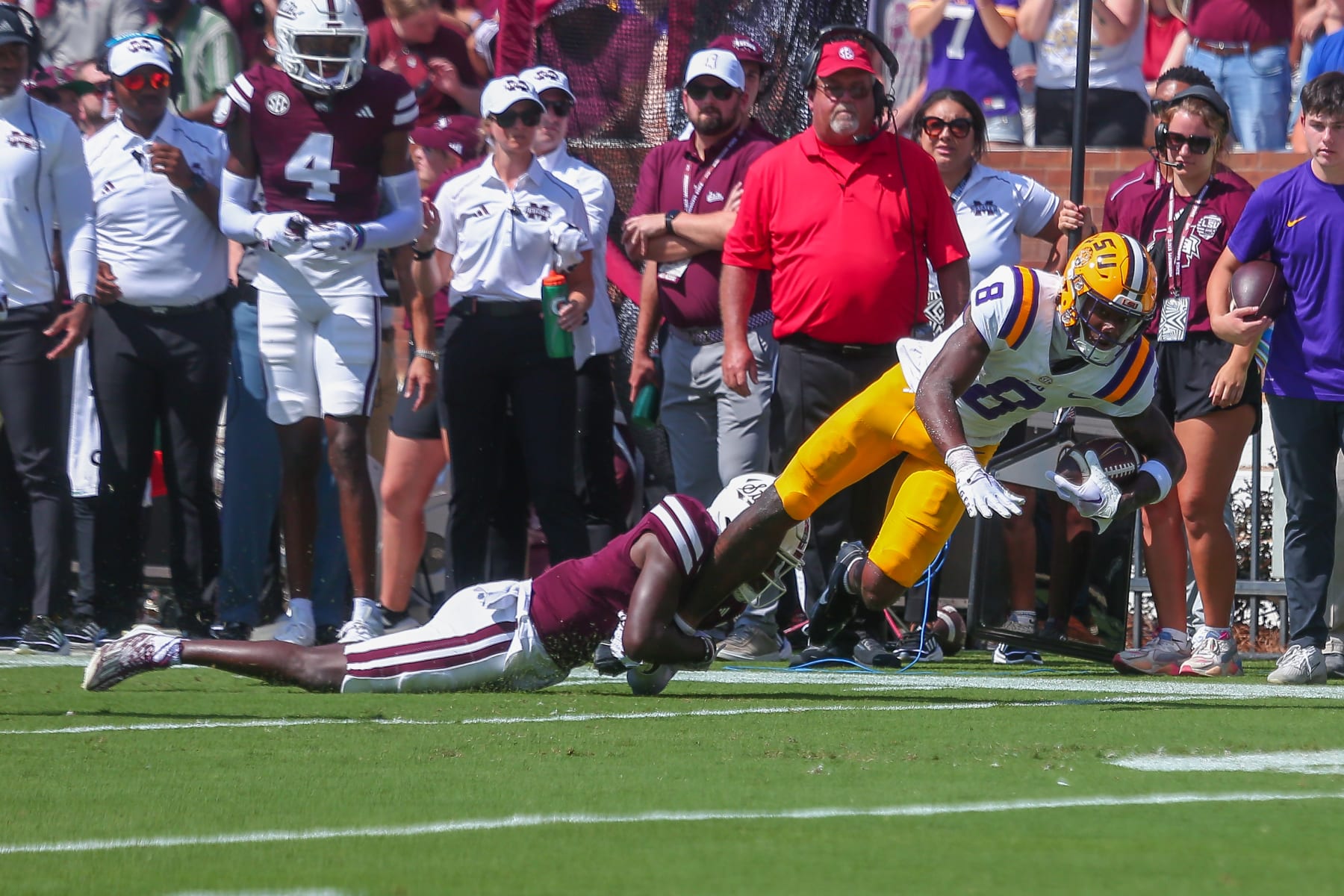 STARKVILLE, MS - SEPTEMBER 16: LSU Tigers wide receiver Malik Nabers (8) dives for extra yardage during the game between the Mississippi State Bulldogs and the LSU Tigers on September 16, 2023 at Davis Wade Stadium at Scott Field in Starkville, MS. (Photo by Chris McDill/Icon Sportswire via Getty Images)