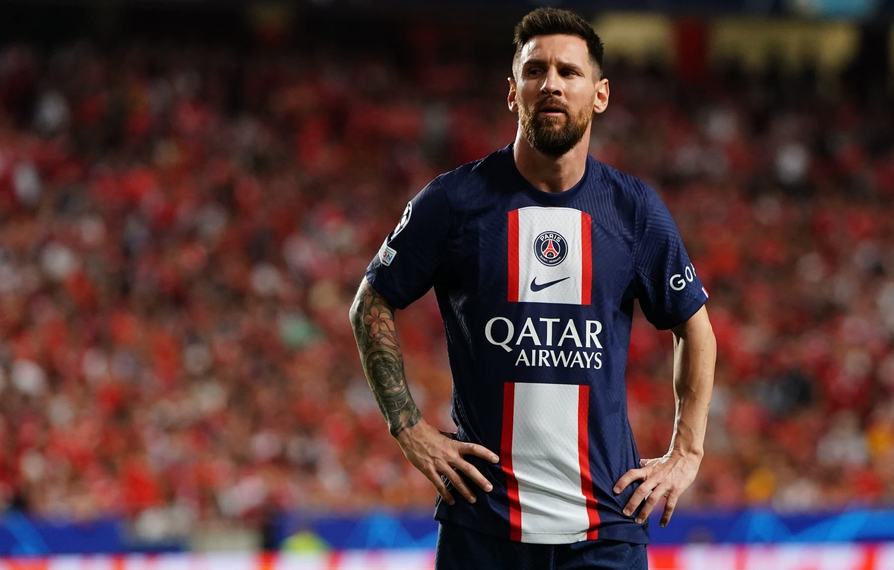 LISBON, PORTUGAL - OCTOBER 5:  Lionel Messi of Paris Saint-Germain during the Group H - UEFA Champions League match between SL Benfica and Paris Saint-Germain at Estadio da Luz on October 5, 2022 in Lisbon, Portugal.  (Photo by Gualter Fatia/Getty Images)