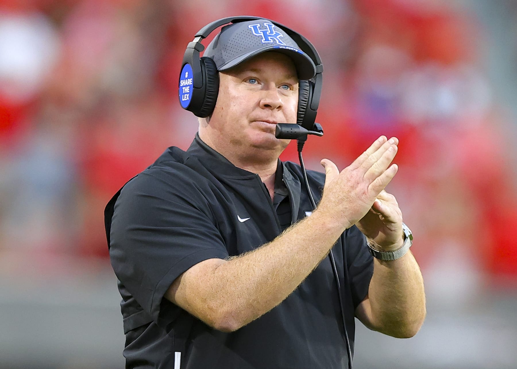 ATHENS, GA - OCTOBER 16: Head coach Mark Stoops of the Kentucky Wildcats calls a time out in the second half against the Georgia Bulldogs at Sanford Stadium on October 16, 2021 in Athens, Georgia. (Photo by Todd Kirkland/Getty Images)