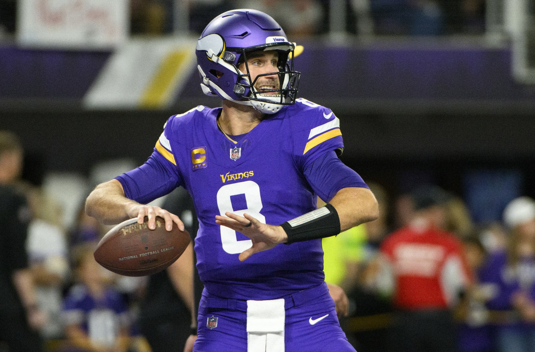 MINNEAPOLIS, MINNESOTA - OCTOBER 23: Kirk Cousins #8 of the Minnesota Vikings warms up before the game against the San Francisco 49ers at U.S. Bank Stadium on October 23, 2023 in Minneapolis, Minnesota. (Photo by Stephen Maturen/Getty Images)