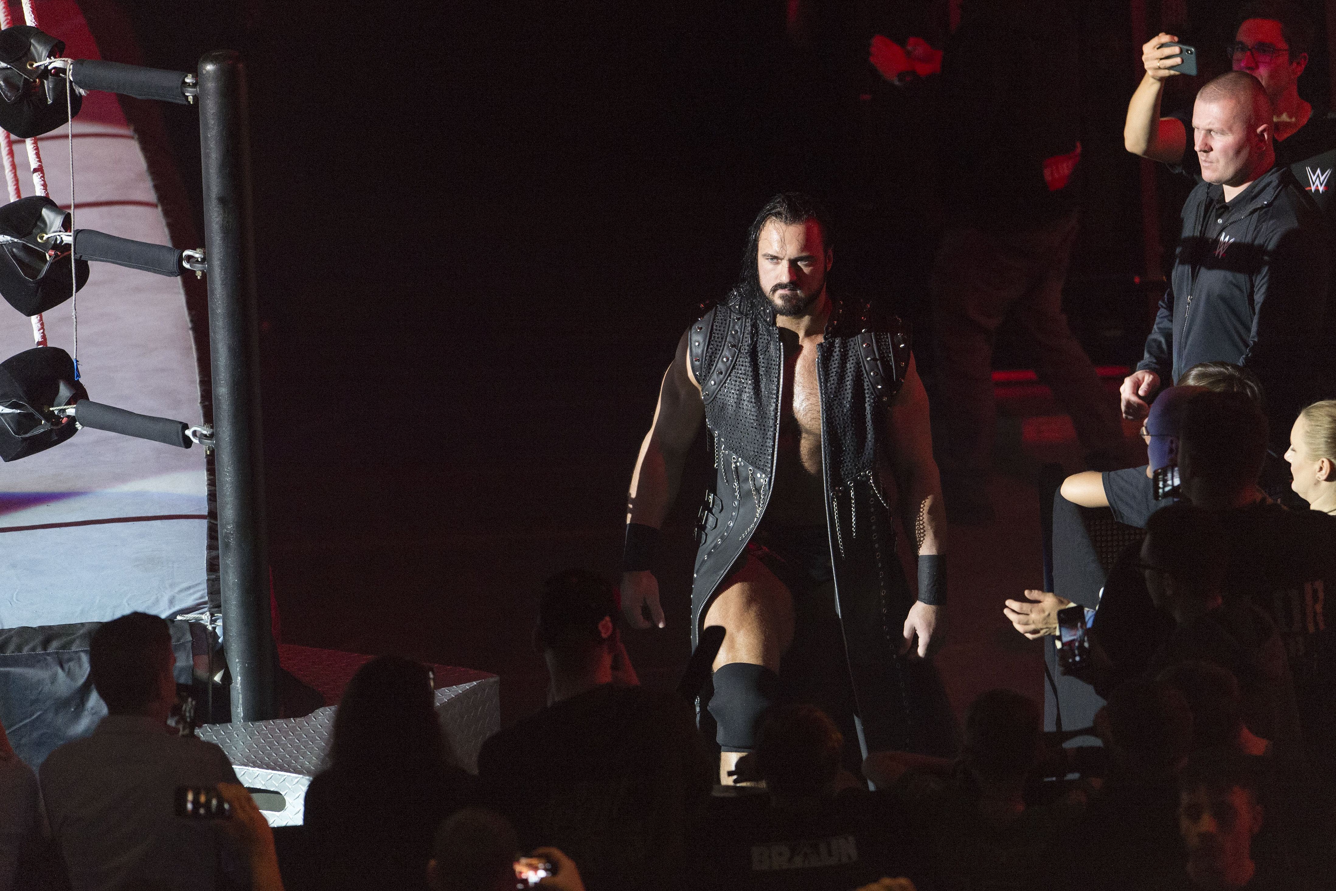 COLOGNE, GERMANY - NOVEMBER 07: Drew McIntyre during the WWE Live Show at Lanxess Arena on November 7, 2018 in Cologne, Germany. (Photo by Marc Pfitzenreuter/Getty Images)