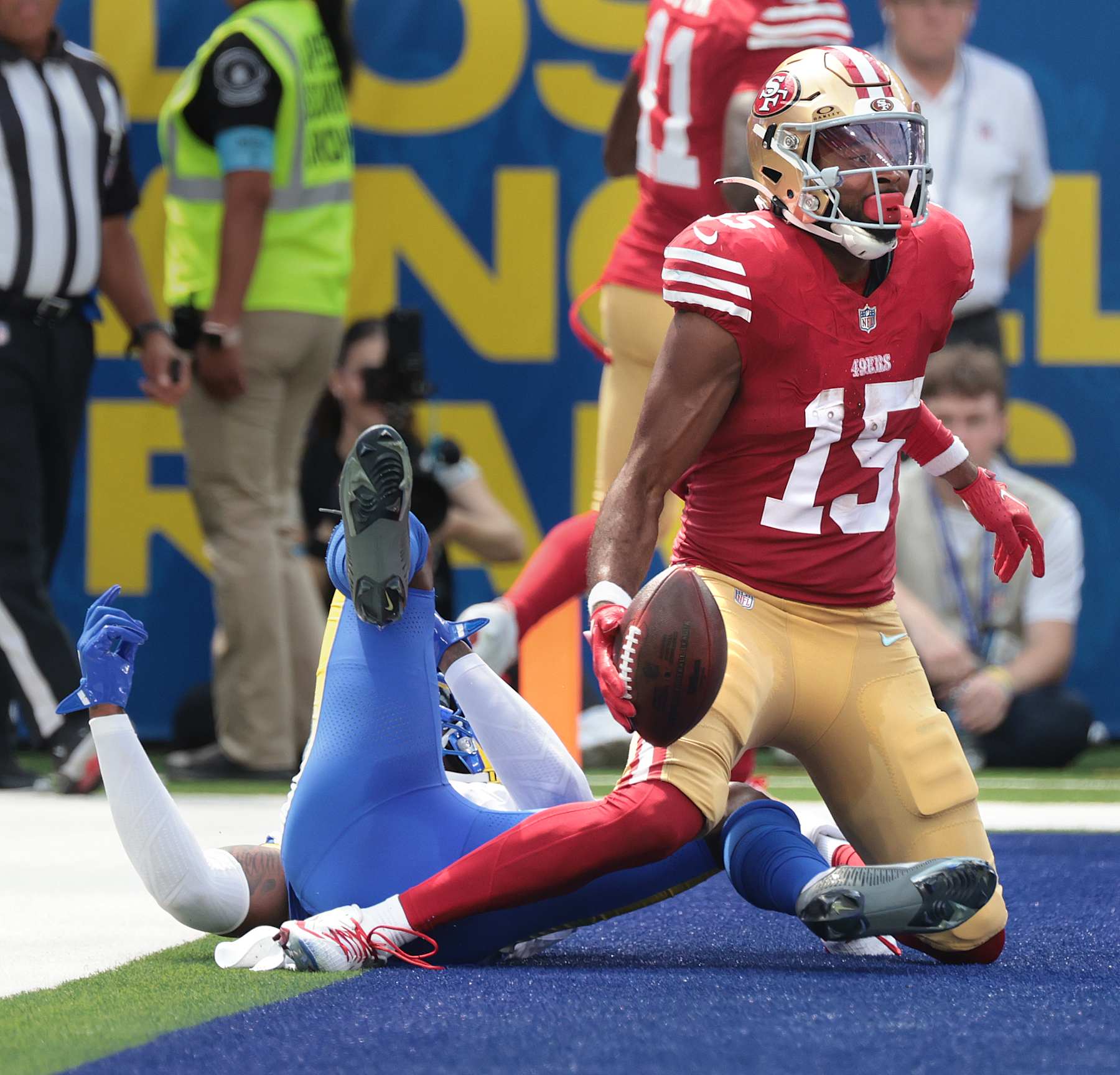 Inglewood, California September 22, 2024-49ers receiver Jauan Jennings catches a touchdown pass against the Rams in the first quarter at SoFi Stadium in Inglewood Sunday. (Wally Skalij/Los Angeles Times via Getty Images)