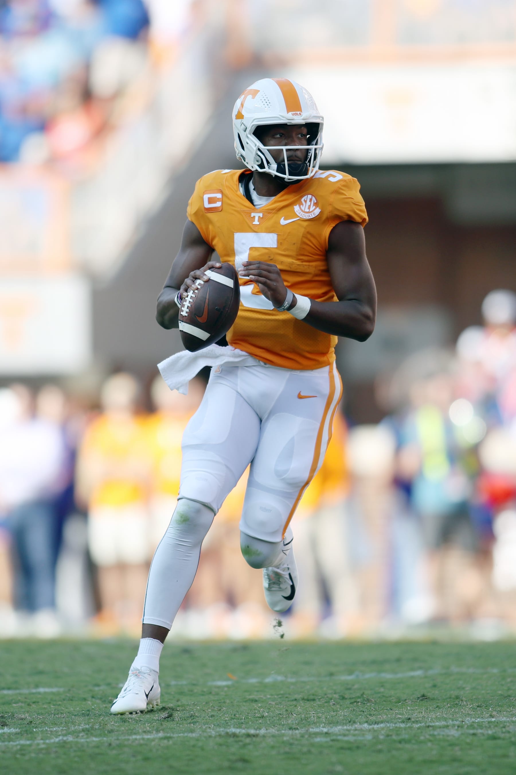 KNOXVILLE, TENNESSEE - SEPTEMBER 24: Quarterback Hendon Hooker #5 of the Tennessee Volunteers runs the ball at Neyland Stadium on September 24, 2022 in Knoxville, Tennessee. (Photo by Donald Page/Getty Images)