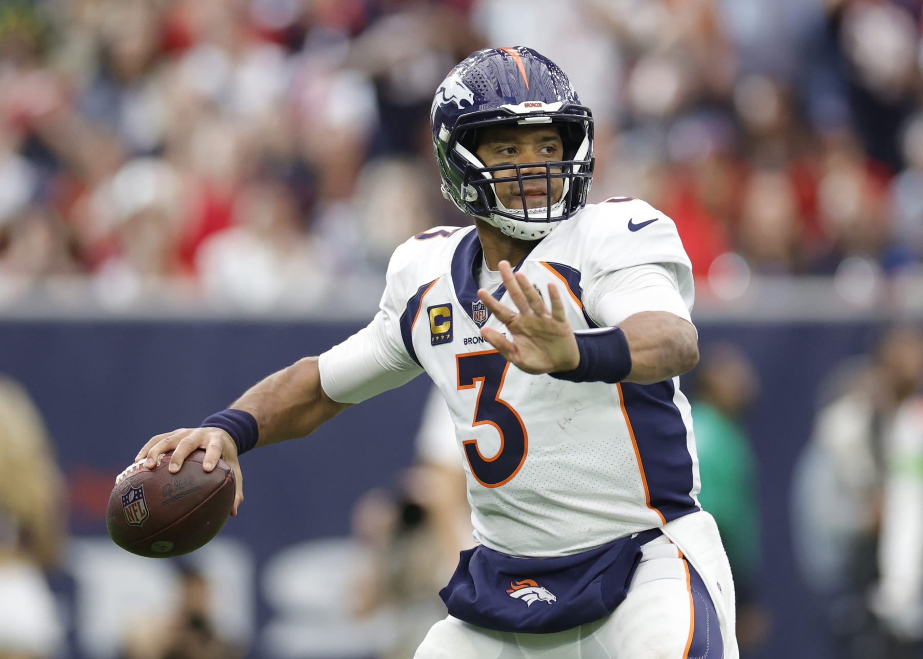HOUSTON, TEXAS - DECEMBER 03: Russell Wilson #3 of the Denver Broncos in action against the Houston Texans at NRG Stadium on December 03, 2023 in Houston, Texas. (Photo by Carmen Mandato/Getty Images)