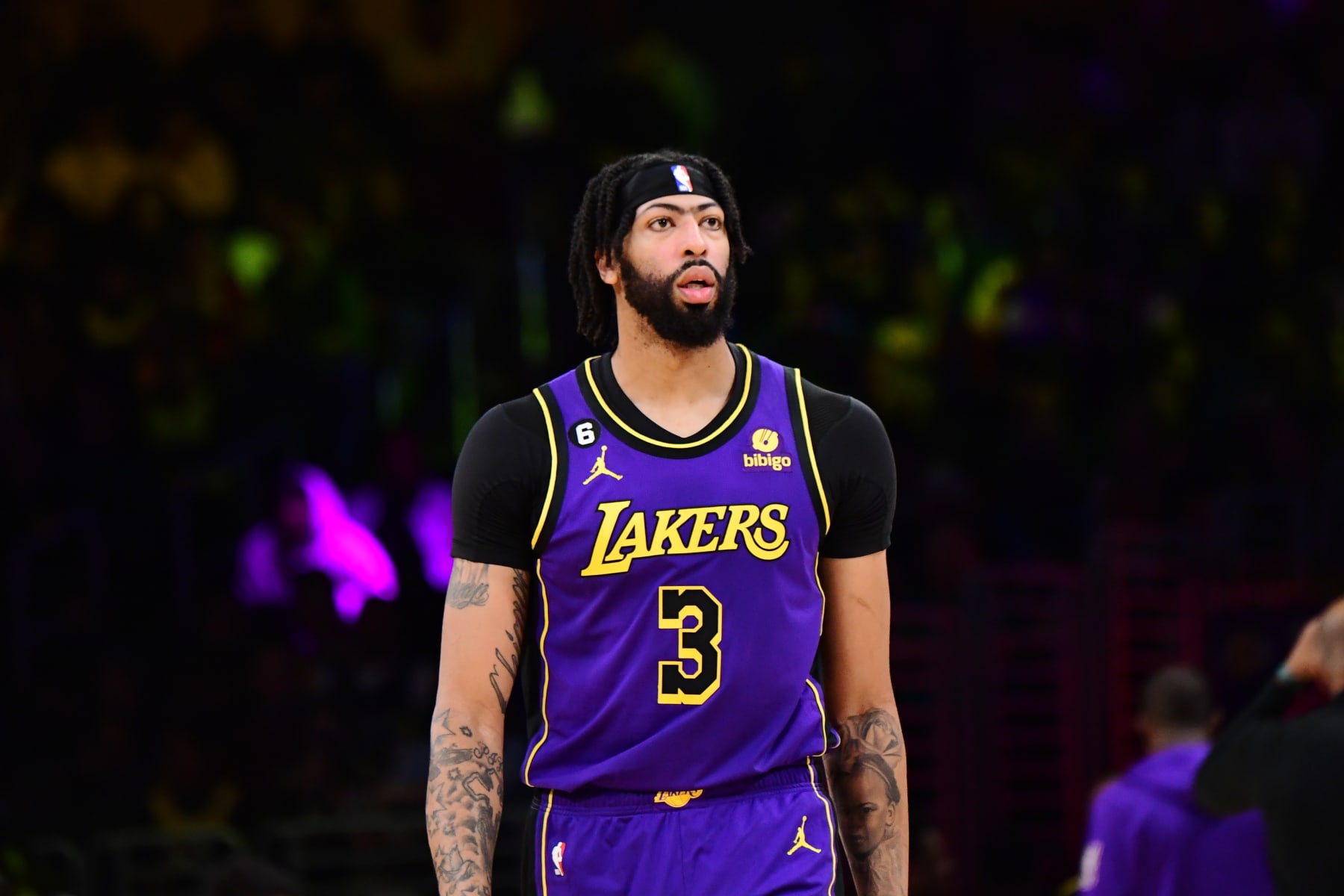 LOS ANGELES, CA -MARCH 17: Anthony Davis #3 of the Los Angeles Lakers looks on during the game against the Dallas Mavericks on March 17, 2023 at Crypto.Com Arena in Los Angeles, California. NOTE TO USER: User expressly acknowledges and agrees that, by downloading and/or using this Photograph, user is consenting to the terms and conditions of the Getty Images License Agreement. Mandatory Copyright Notice: Copyright 2023 NBAE (Photo by Adam Pantozzi/NBAE via Getty Images)