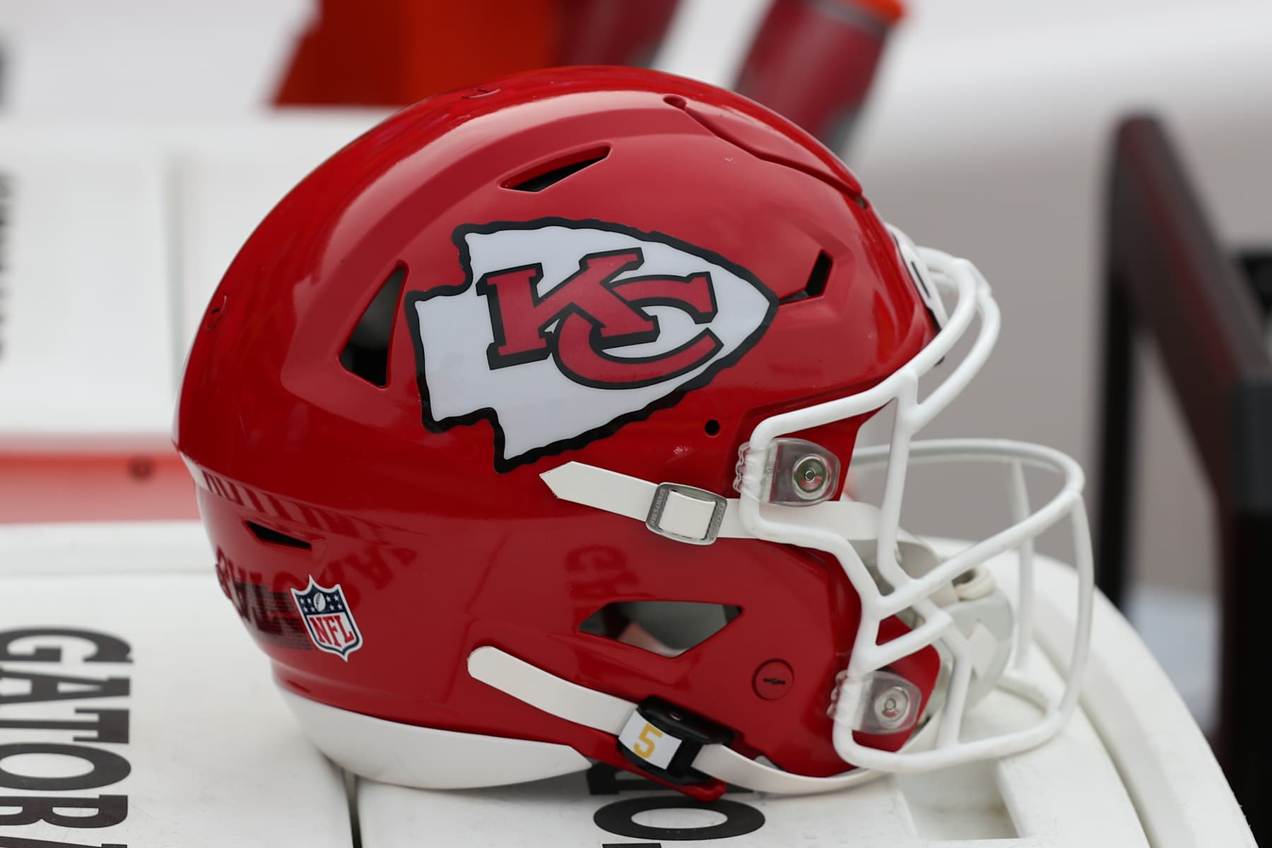 KANSAS CITY, MO - SEPTEMBER 15: A general view of a Kansas City Chiefs helmet before an NFL game between the Los Angeles Chargers and Kansas City Chiefs on September 15, 2022 at GEHA Field at Arrowhead Stadium in Kansas City, MO. Photo by Scott Winters/Icon Sportswire via Getty Images) KANSAS CITY, MO - SEPTEMBER 15: A general view of a Kansas City Chiefs helmet before an NFL game between the Los Angeles Chargers and Kansas City Chiefs on September 15, 2022 at GEHA Field at Arrowhead Stadium in Kansas City, MO. Photo by Scott Winters/Icon Sportswire via Getty Images)