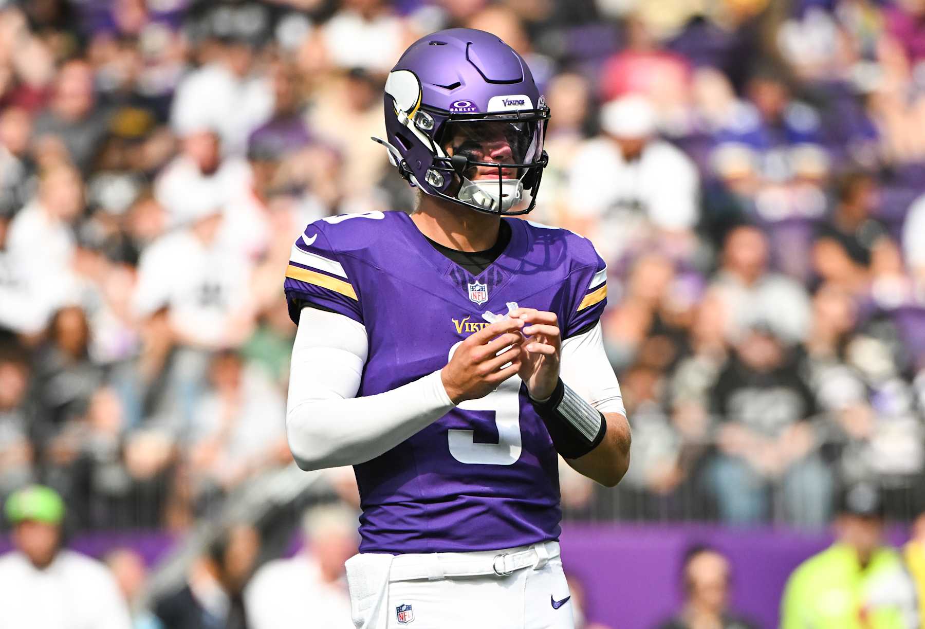 MINNEAPOLIS, MINNESOTA - AUGUST 10: J.J. McCarthy #9 of the Minnesota Vikings looks on in the second quarter of the preseason game against the Las Vegas Raiders at U.S. Bank Stadium on August 10, 2024 in Minneapolis, Minnesota. (Photo by Stephen Maturen/Getty Images)