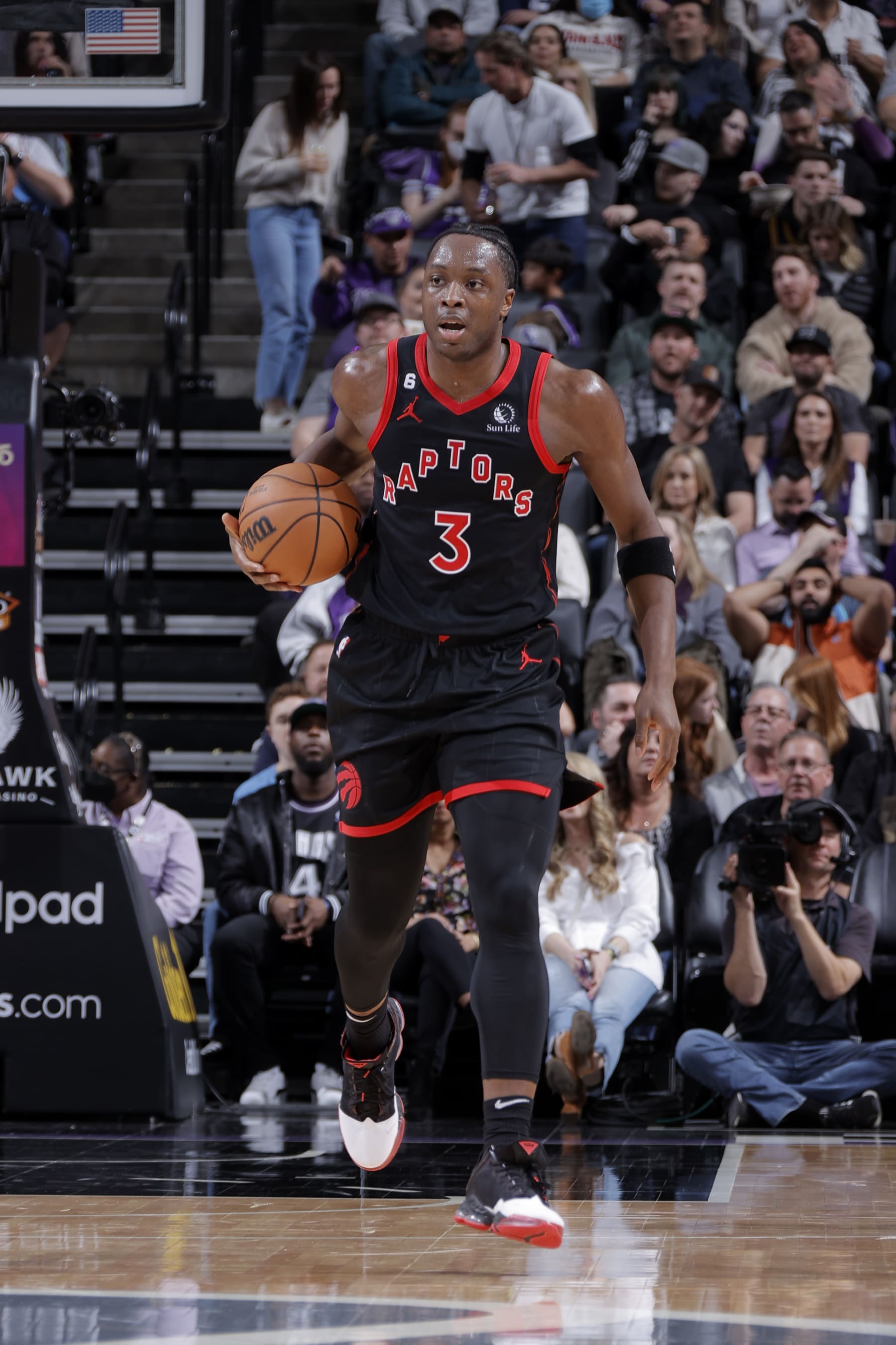 SACRAMENTO, CA - JANUARY 25: OG Anunoby #3 of the Toronto Raptors during the game against the Sacramento Kings on January 25, 2023 at Golden 1 Center in Sacramento, California. NOTE TO USER: User expressly acknowledges and agrees that, by downloading and or using this Photograph, user is consenting to the terms and conditions of the Getty Images License Agreement. Mandatory Copyright Notice: Copyright 2023 NBAE (Photo by Rocky Widner/NBAE via Getty Images)