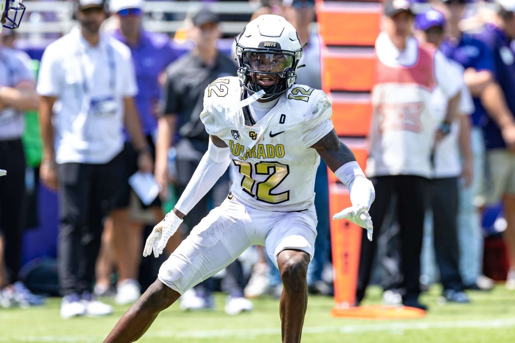 FORT WORTH, TX - SEPTEMBER 02: Colorado Buffaloes wide receiver/cornerback Travis Hunter (#12) drops back in coverage during the college football game between the Colorado Buffaloes and TCU Horned Frogs on September 2, 2023 at Amon G. Carter Stadium in Fort Worth, TX.  (Photo by Matthew Visinsky/Icon Sportswire via Getty Images)