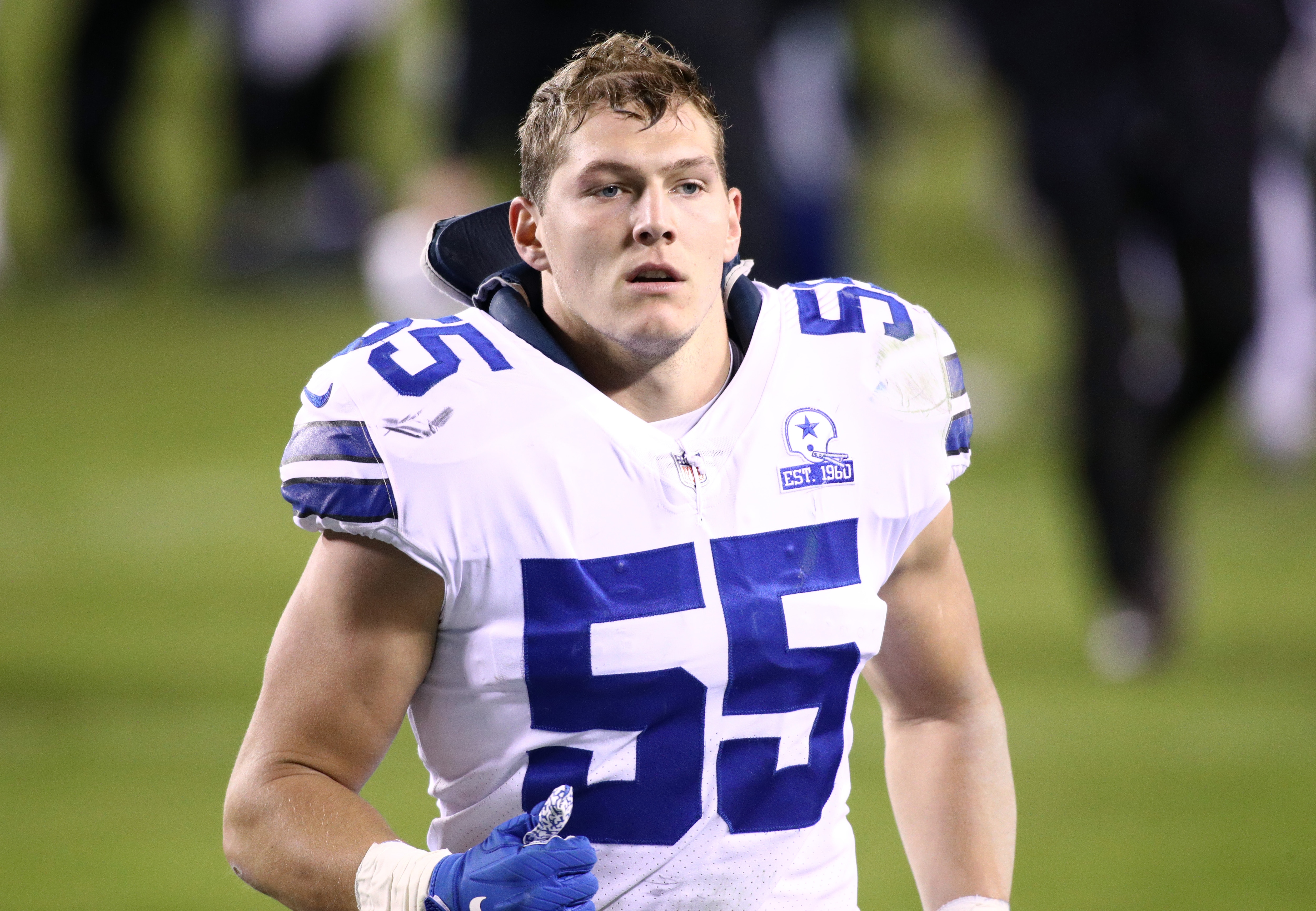 PHILADELPHIA, PA - NOVEMBER 01: Dallas Cowboys Linebacker Leighton Vander Esch (55) walks off the field after the game between the Dallas Cowboys and Philadelphia Eagles on November 01, 2020 at Lincoln Financial Field in Philadelphia, PA. (Photo by Kyle Ross/Icon Sportswire via Getty Images)