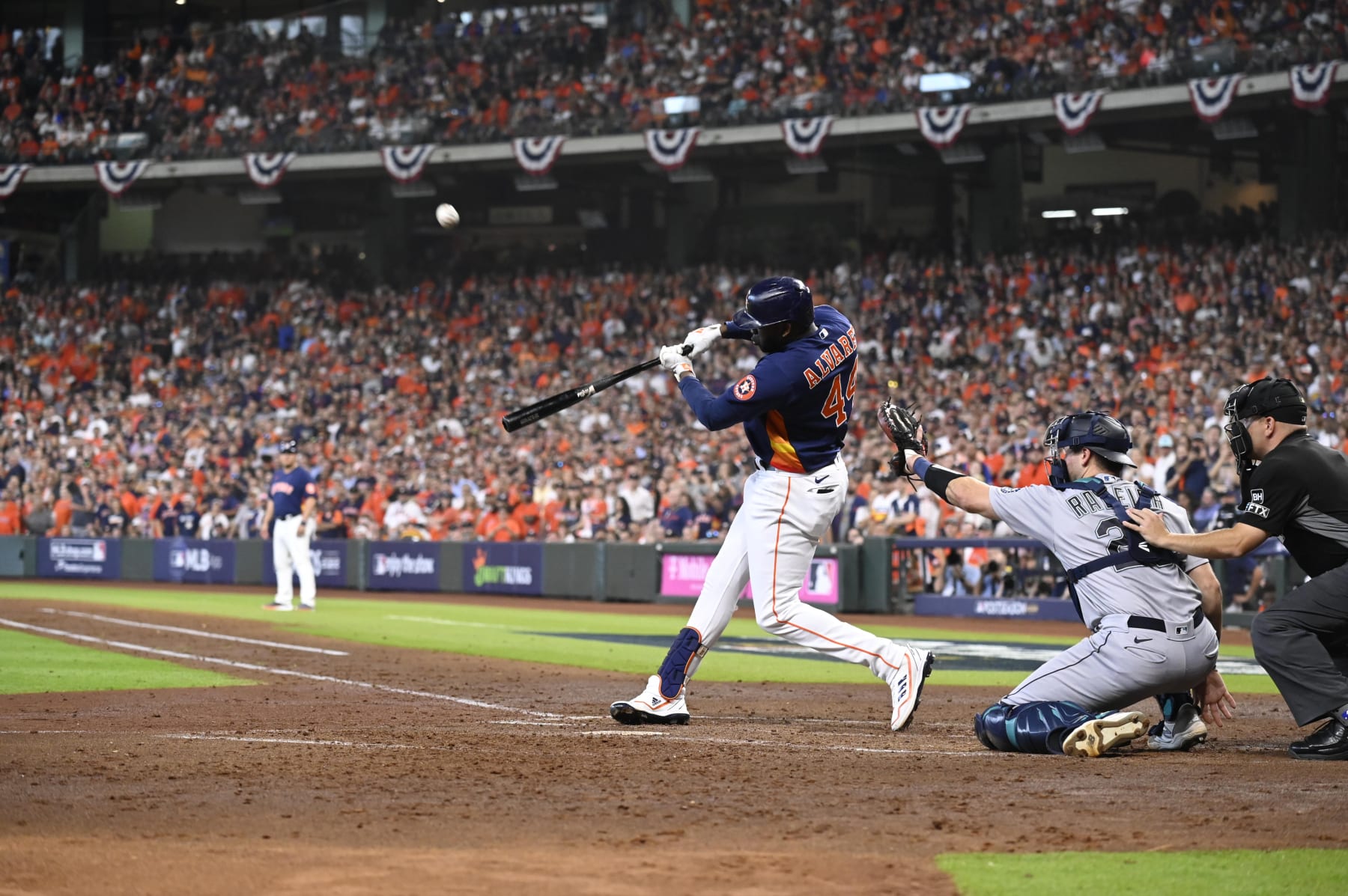 Baseball: NLDS Playoffs: Houston Astros Yordan Alvarez (44) in action, batting vs Seattle Mariners at Minute Maid Park. Game 2. 
Houston, TX 10/13/2022 
CREDIT: Greg Nelson (Photo by Greg Nelson/Sports Illustrated via Getty Images) 
(Set Number: X164195 TK1)