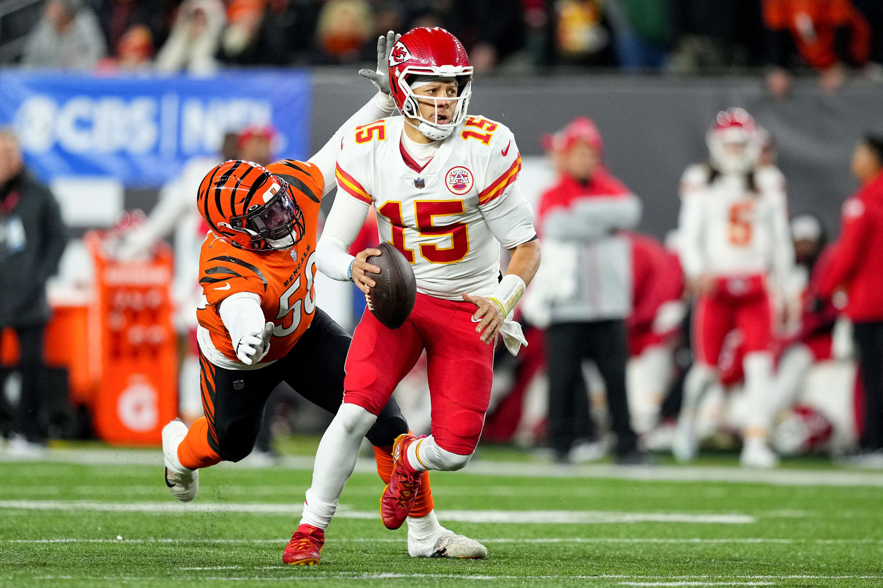 CINCINNATI, OHIO - DECEMBER 04: Joseph Ossai #58 of the Cincinnati Bengals sacks Patrick Mahomes #15 of the Kansas City Chiefs during the fourth quarter at Paycor Stadium on December 04, 2022 in Cincinnati, Ohio. (Photo by Dylan Buell/Getty Images)