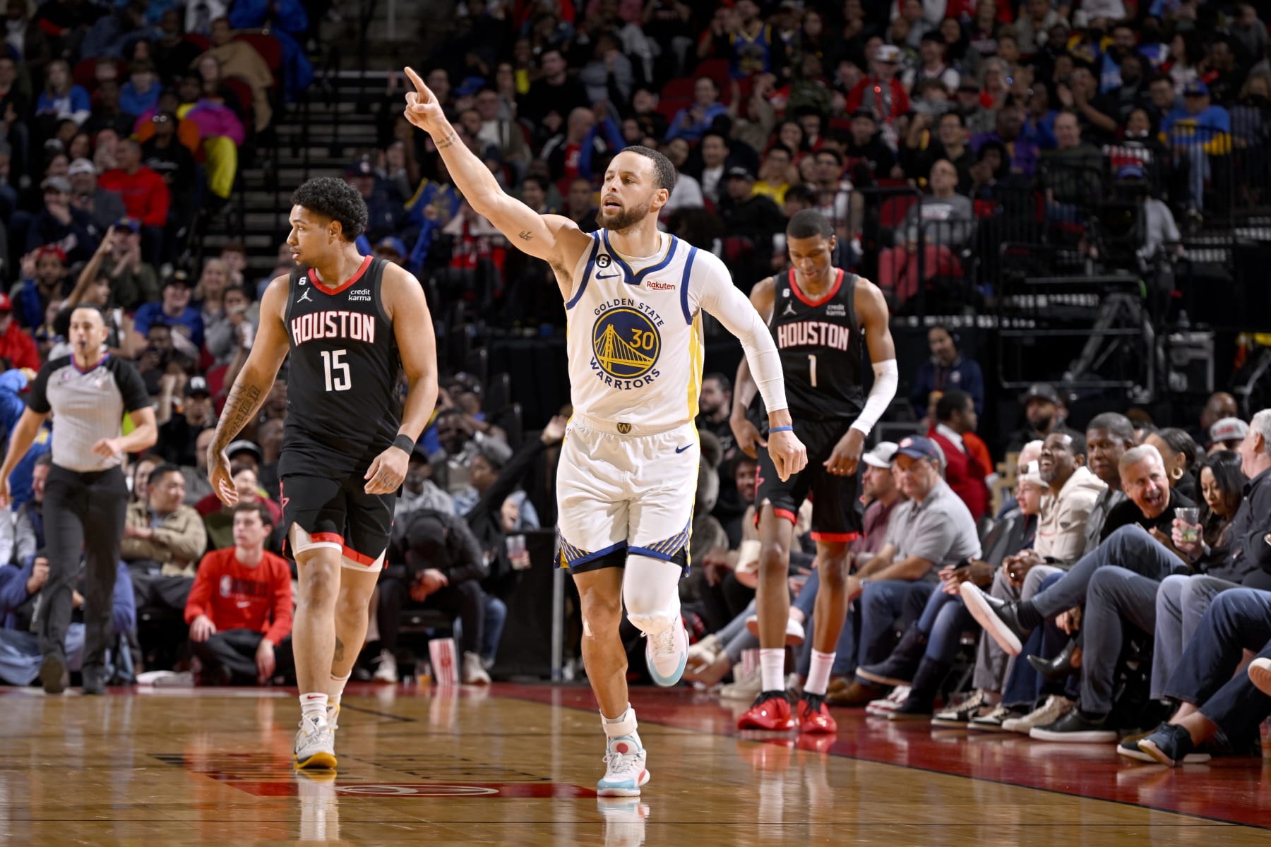 HOUSTON, TX - MARCH 20: Stephen Curry #30 of the Golden State Warriors reacts during the game against the Houston Rockets  on March 20, 2023 at the Toyota Center in Houston, Texas. NOTE TO USER: User expressly acknowledges and agrees that, by downloading and or using this photograph, User is consenting to the terms and conditions of the Getty Images License Agreement. Mandatory Copyright Notice: Copyright 2023 NBAE (Photo by Logan Riely/NBAE via Getty Images)