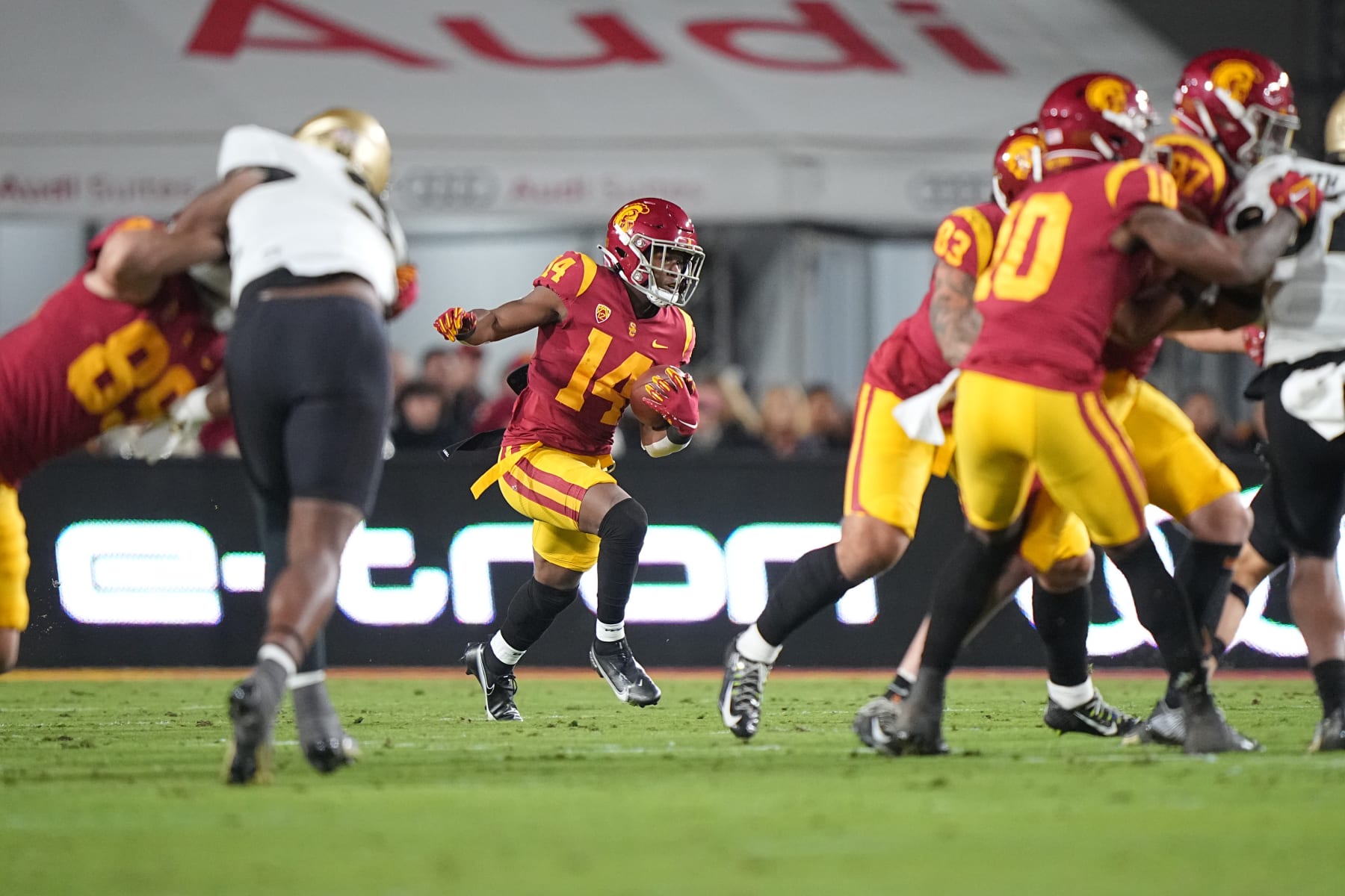 College Football: USC Raleek Brown (14) in action, runs the football vs Colorado at Los Angeles Memorial Coliseum. 
Los Angeles, CA 11/11/2022 
CREDIT: Erick W. Rasco (Photo by Eric W. Rasco/Sports Illustrated via Getty Images) 
(Set Number: X164234)