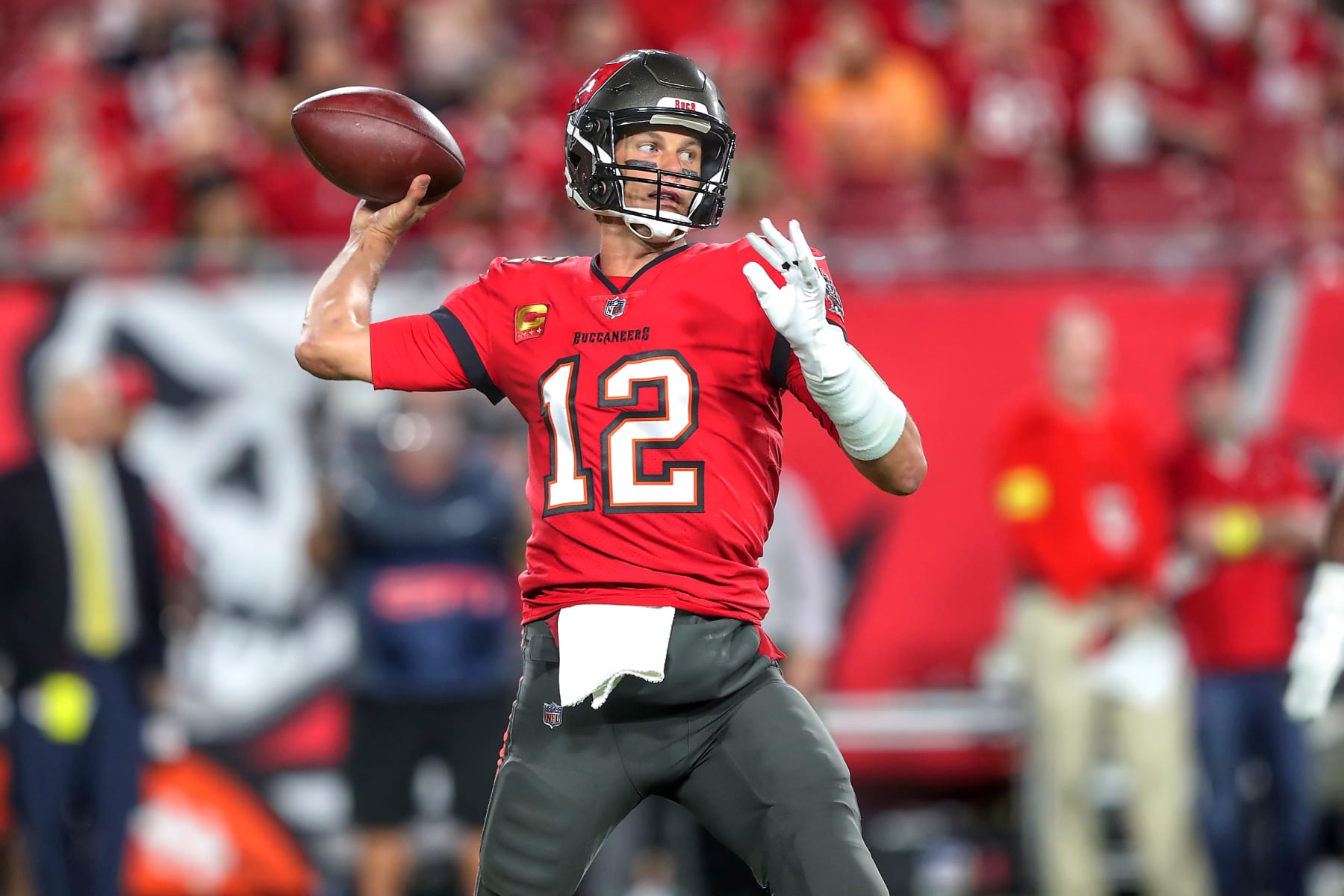 TAMPA, FL - DECEMBER 05: Tampa Bay Buccaneers Quarterback Tom Brady (12) throws a pass during the regular season game between the New Orleans Saints and the Tampa Bay Buccaneers on December 05, 2022 at Raymond James Stadium in Tampa, Florida. (Photo by Cliff Welch/Icon Sportswire via Getty Images)