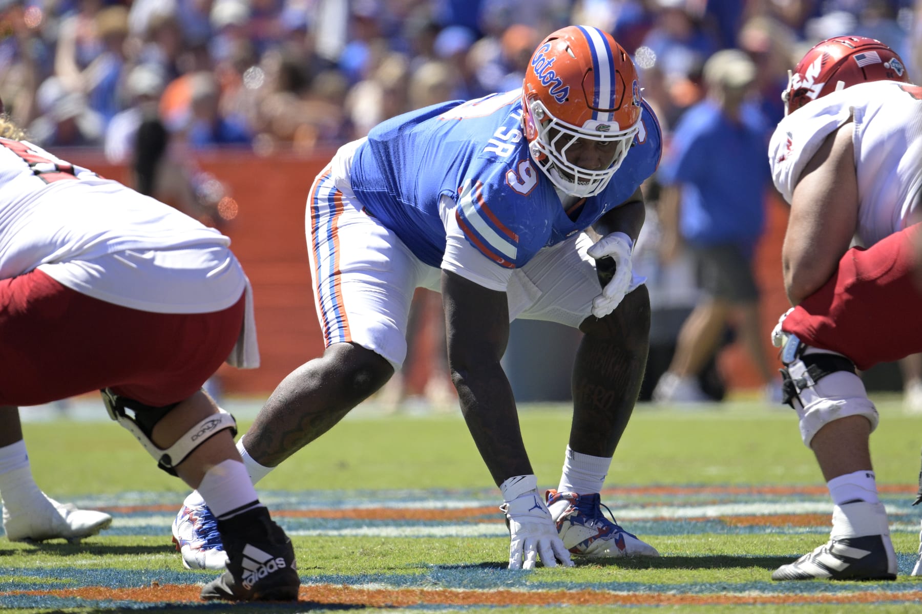 Florida defensive lineman Gervon Dexter Sr. (9) sets up for a play during the first half of an NCAA college football game against Eastern Washington, Sunday, Oct. 2, 2022, in Gainesville, Fla. (AP Photo/Phelan M. Ebenhack)