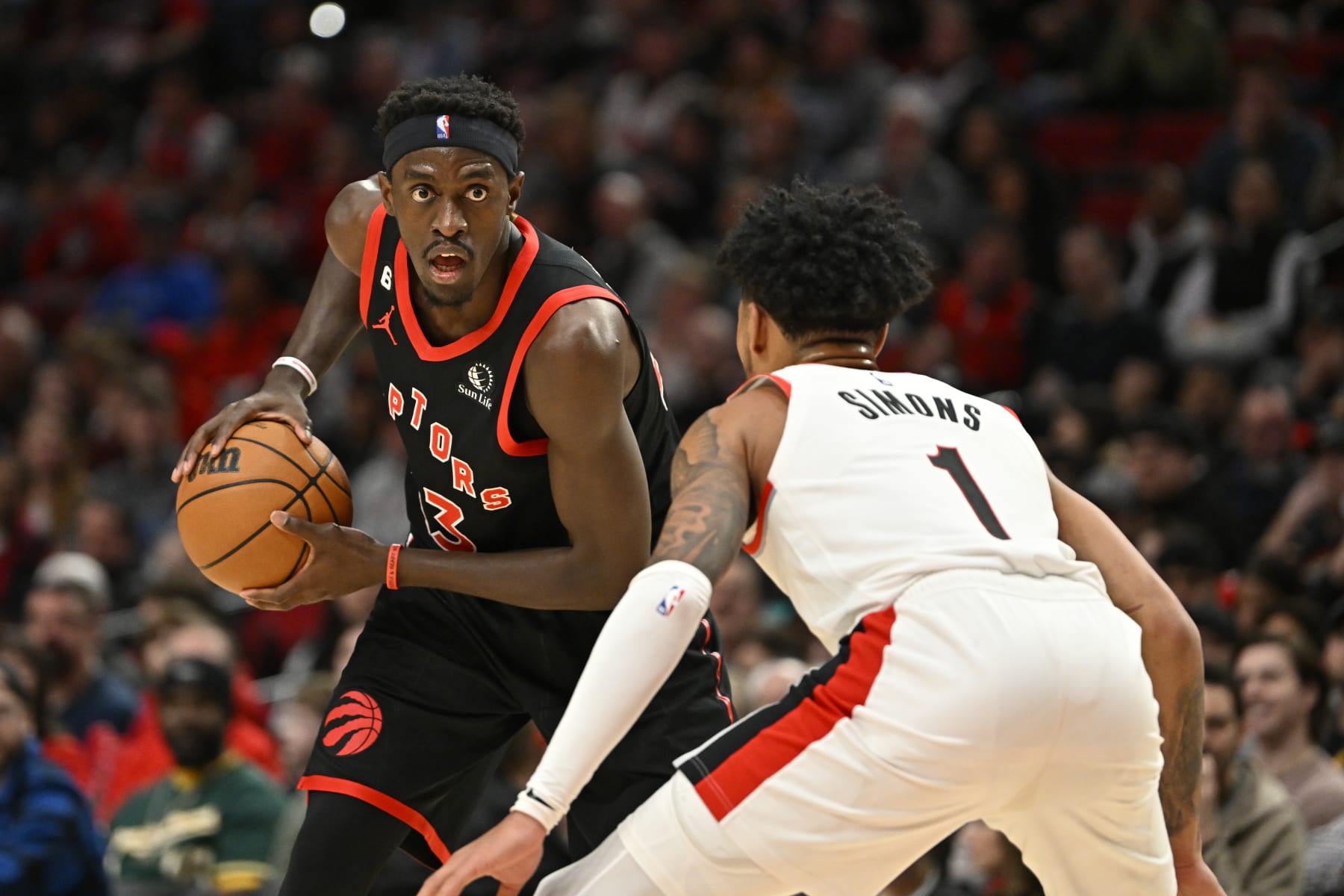 Pascal Siakam (left) and Anfernee Simons (right)