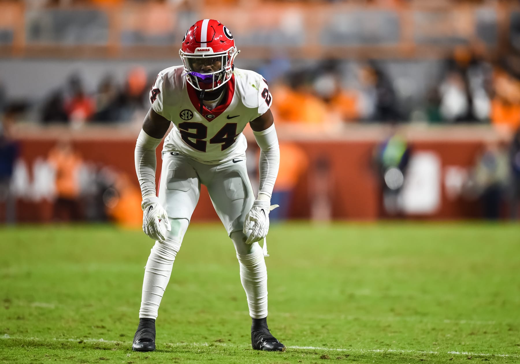 KNOXVILLE, TN - NOVEMBER 18: Georgia Bulldogs defensive back Malaki Starks (24) defends during a college football game between the Tennessee Volunteers and the Georgia Bulldogs on November 18, 2023, at Neyland Stadium, in Knoxville, TN. (Photo by Bryan Lynn/Icon Sportswire via Getty Images)