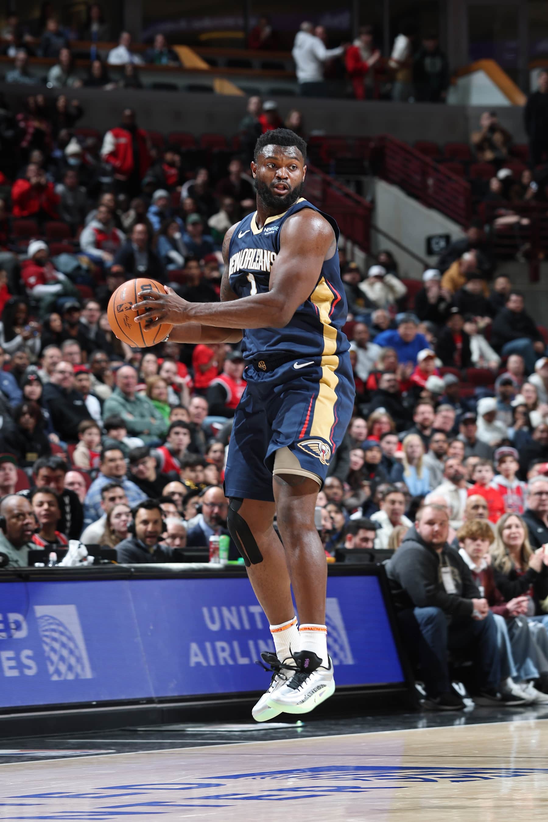 CHICAGO, IL - JANUARY 14: Zion Williamson #1 of the New Orleans Pelicans looks to pass the ball during the game against the Chicago Bulls on January 14, 2025 at United Center in Chicago, Illinois. NOTE TO USER: User expressly acknowledges and agrees that, by downloading and or using this photograph, User is consenting to the terms and conditions of the Getty Images License Agreement. Mandatory Copyright Notice: Copyright 2025 NBAE (Photo by Jeff Haynes/NBAE via Getty Images) CHICAGO, IL - JANUARY 14: Zion Williamson #1 of the New Orleans Pelicans looks to pass the ball during the game against the Chicago Bulls on January 14, 2025 at United Center in Chicago, Illinois. NOTE TO USER: User expressly acknowledges and agrees that, by downloading and or using this photograph, User is consenting to the terms and conditions of the Getty Images License Agreement. Mandatory Copyright Notice: Copyright 2025 NBAE (Photo by Jeff Haynes/NBAE via Getty Images)