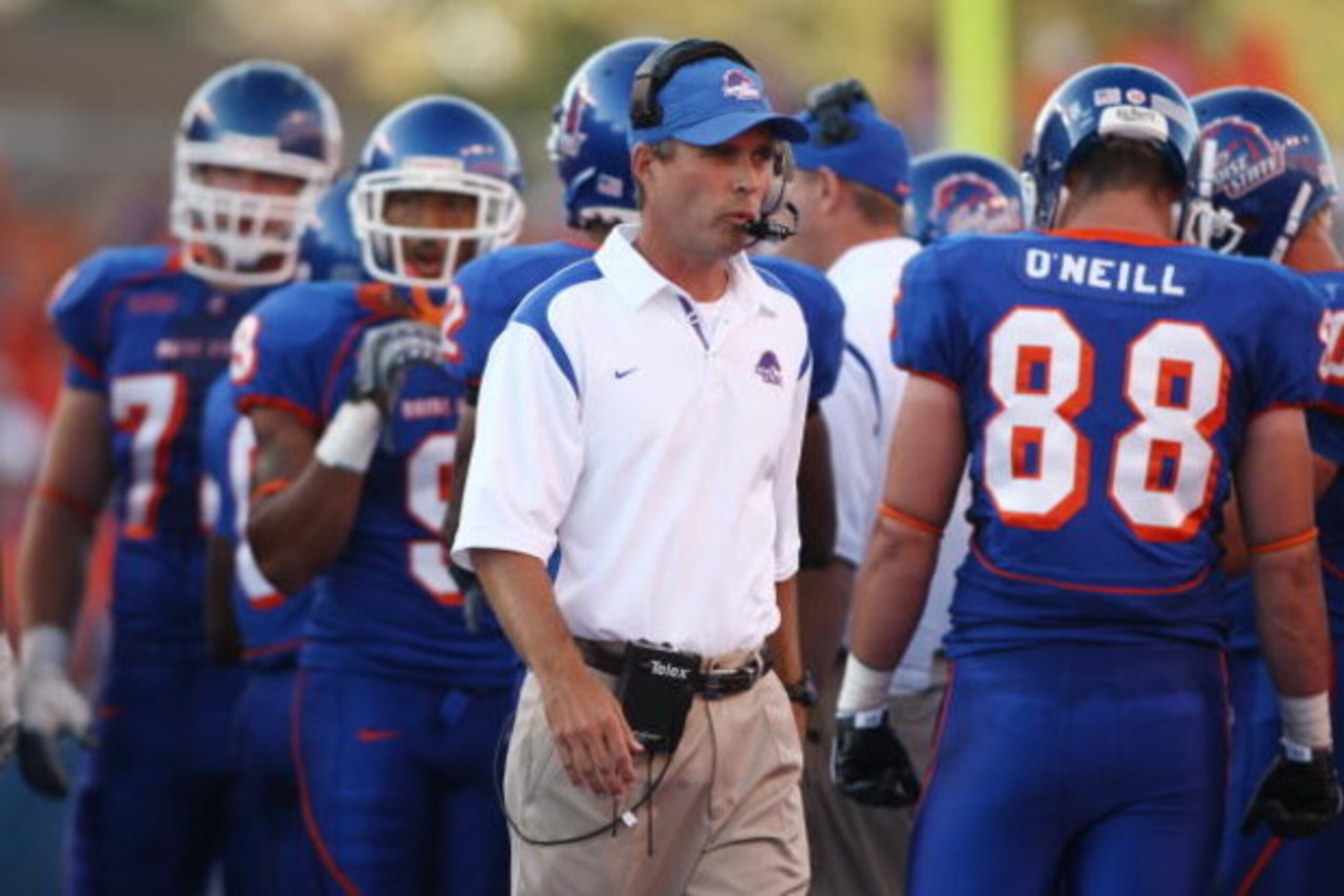 BOISE , ID - SEPTEMBER 13:  Head Coach Chris Petersen of the Boise State Broncos walks the sidelines  agaisnt the Bowling Green Falcons at Bronco Stadium on September 13, 2008 in Boise, Idaho.  (Photo by Jonathan Ferrey/Getty Images)