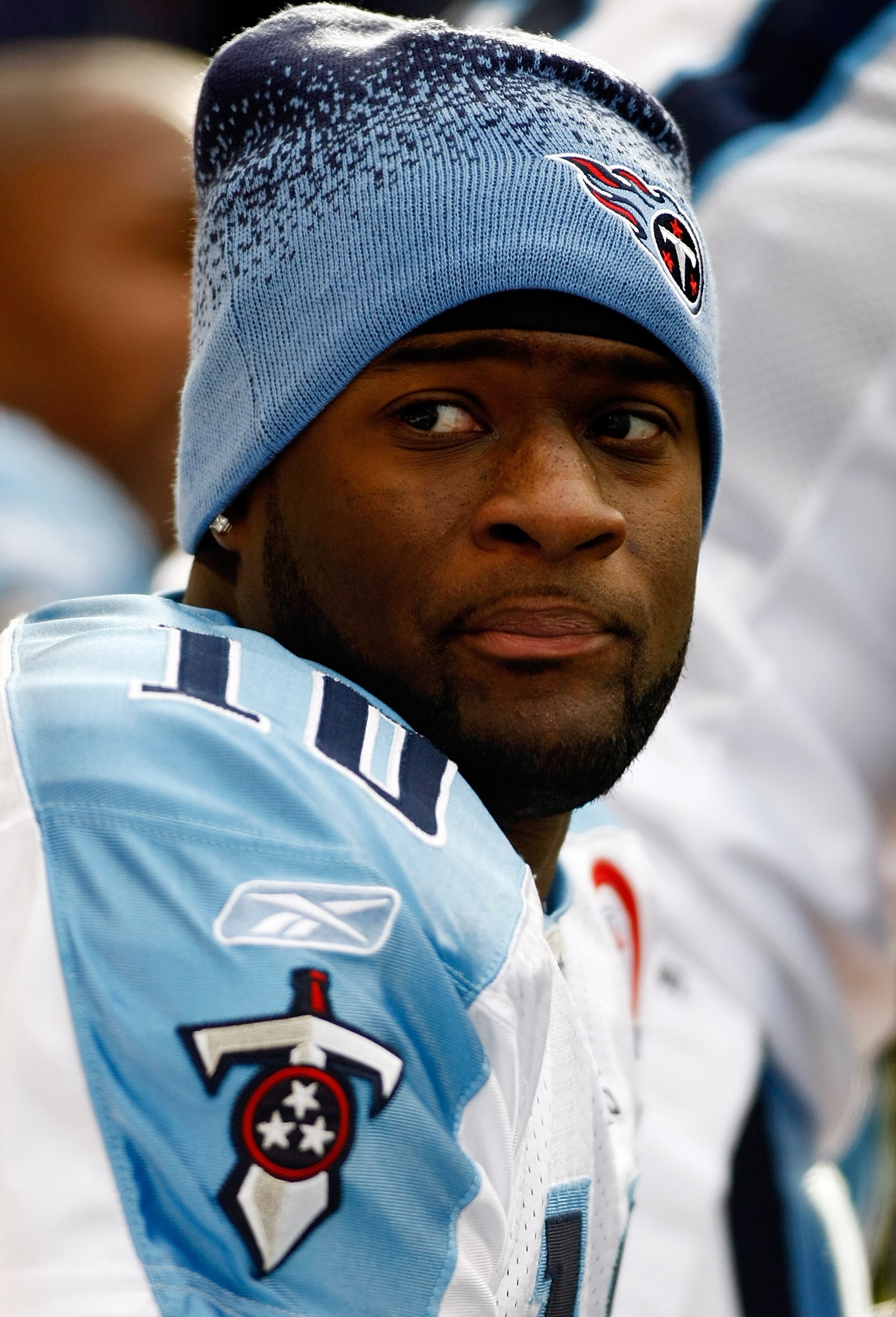 SEATTLE , WA - JANUARY 03:  Vince Young #10 of the Tennessee Titans plays against the Seattle Seahawks at Qwest Field on January 3, 2010 in Seattle, Washington.  (Photo by Jonathan Ferrey/Getty Images)