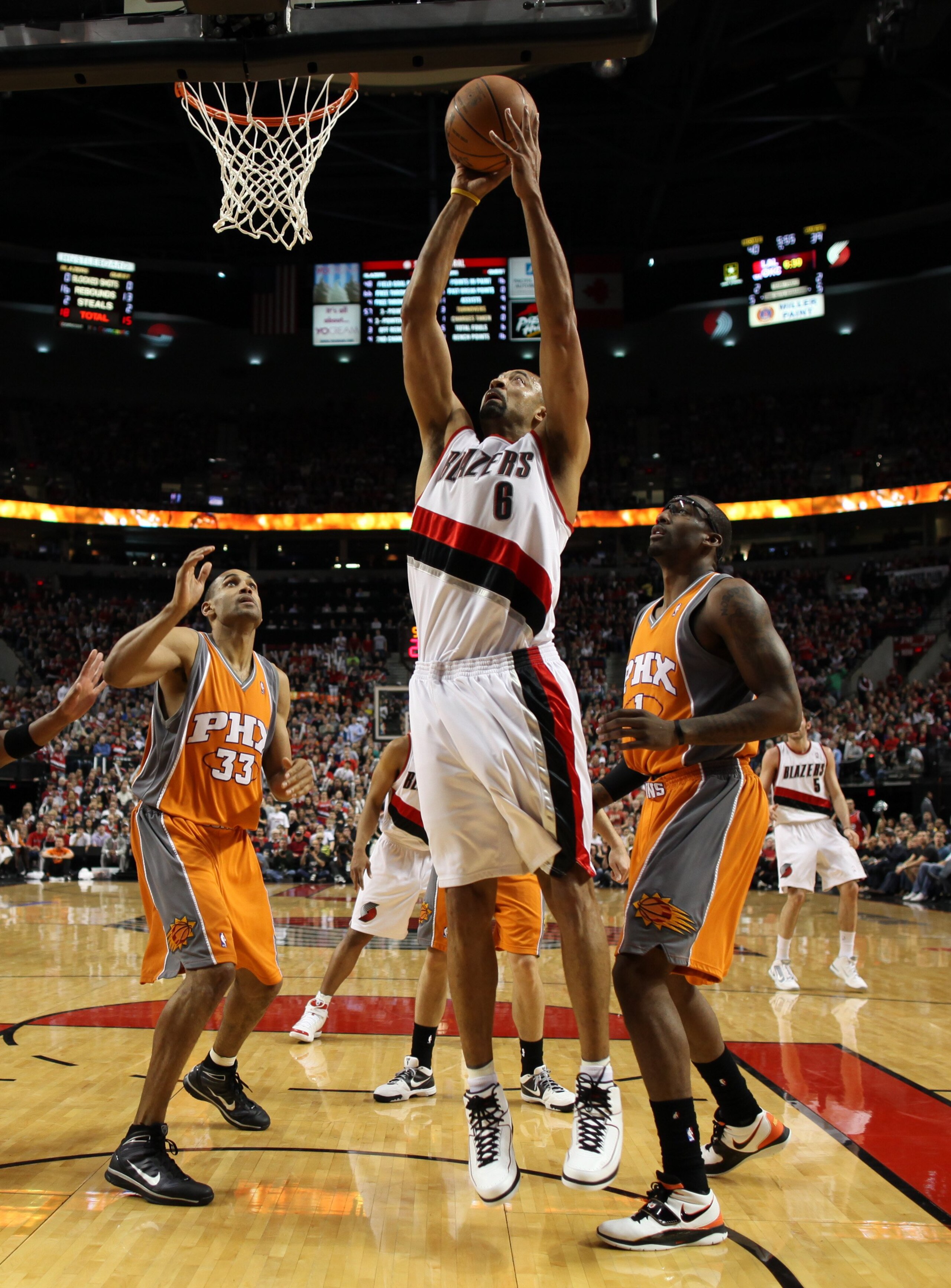 PORTLAND, OR - APRIL 24:  Juwan Howard #6 of the Portland Trail Blazers shoots against the Phoenix Suns during Game Four of the Western Conference Quarterfinals of the NBA Playoffs on April 24, 2010 at the Rose Garden in Portland, Oregon. NOTE TO USER: Us